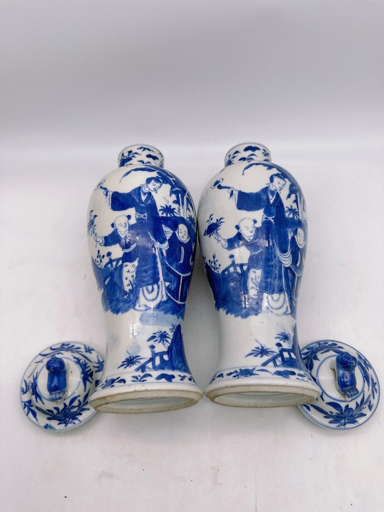 18th Century Antique Pair of Chinese Blue and White Porcelain Jars and Covers In Good Condition For Sale In Brea, CA