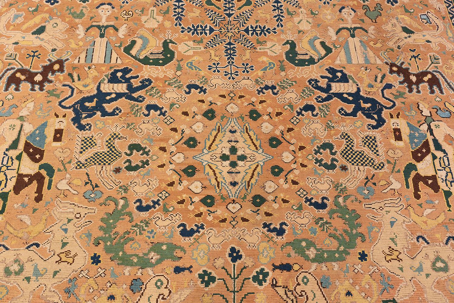 Superbe tapis Arraiolos portugais antique à l'aiguille du 18e siècle, Pays d'origine / Type de tapis : Tapis portugais, Circa Date : 18th Century - Size : 10 ft x 18 ft 3 in (3.05 m x 5.56 m).