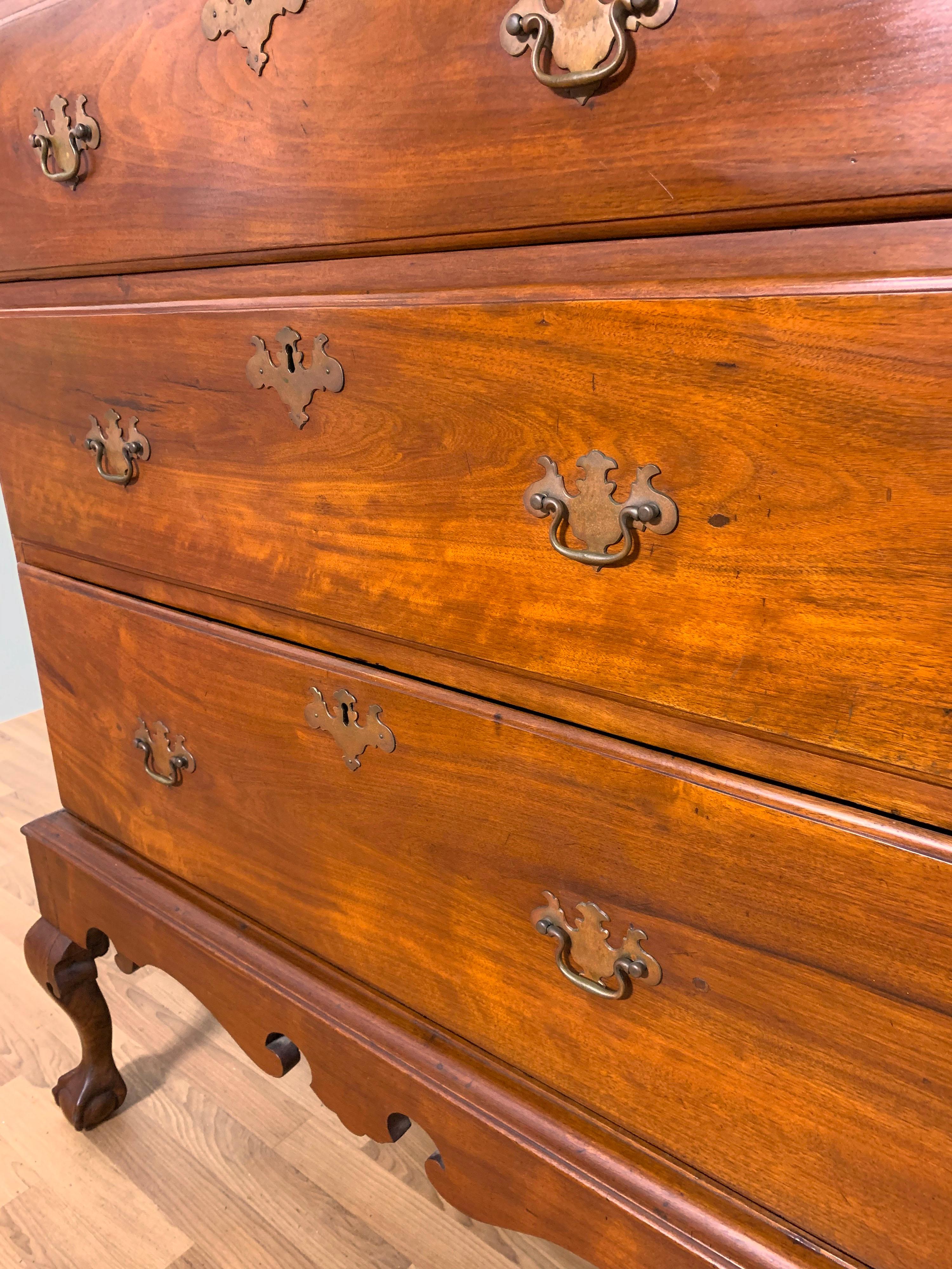 18th Century Antique Queen Anne Highboy Flat Top Chest In Good Condition In Peabody, MA