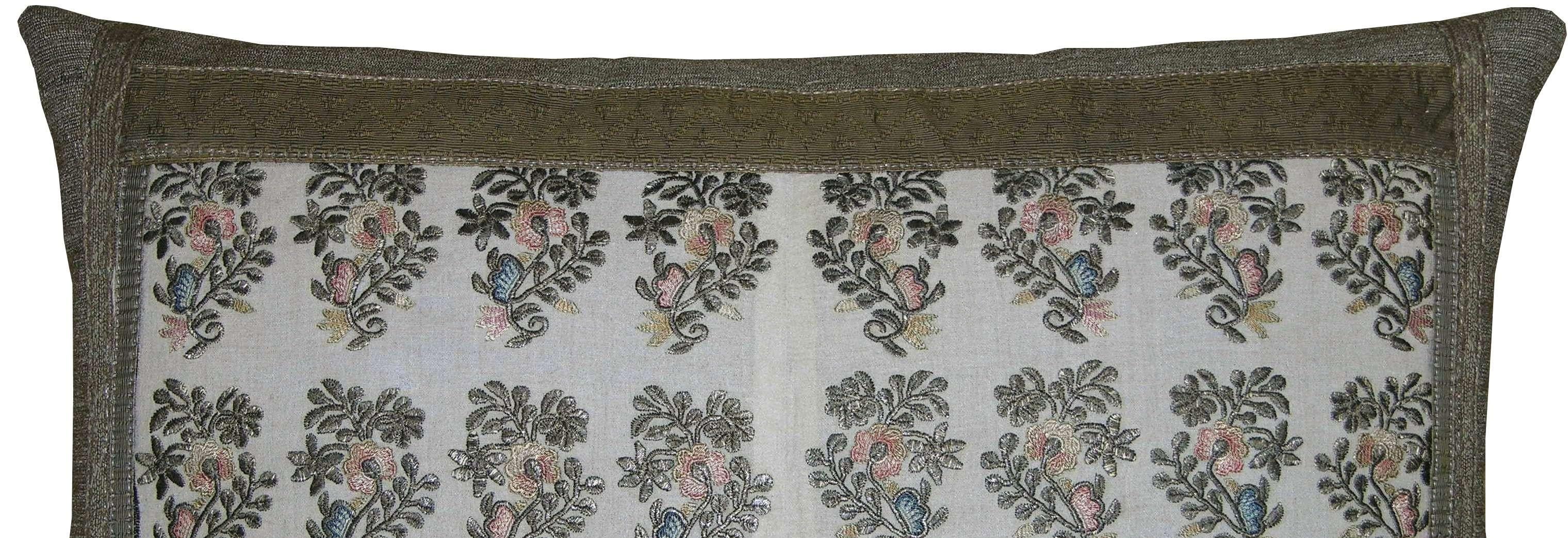 18th Century Antique Silk Metalic Pillow In Good Condition For Sale In Los Angeles, US