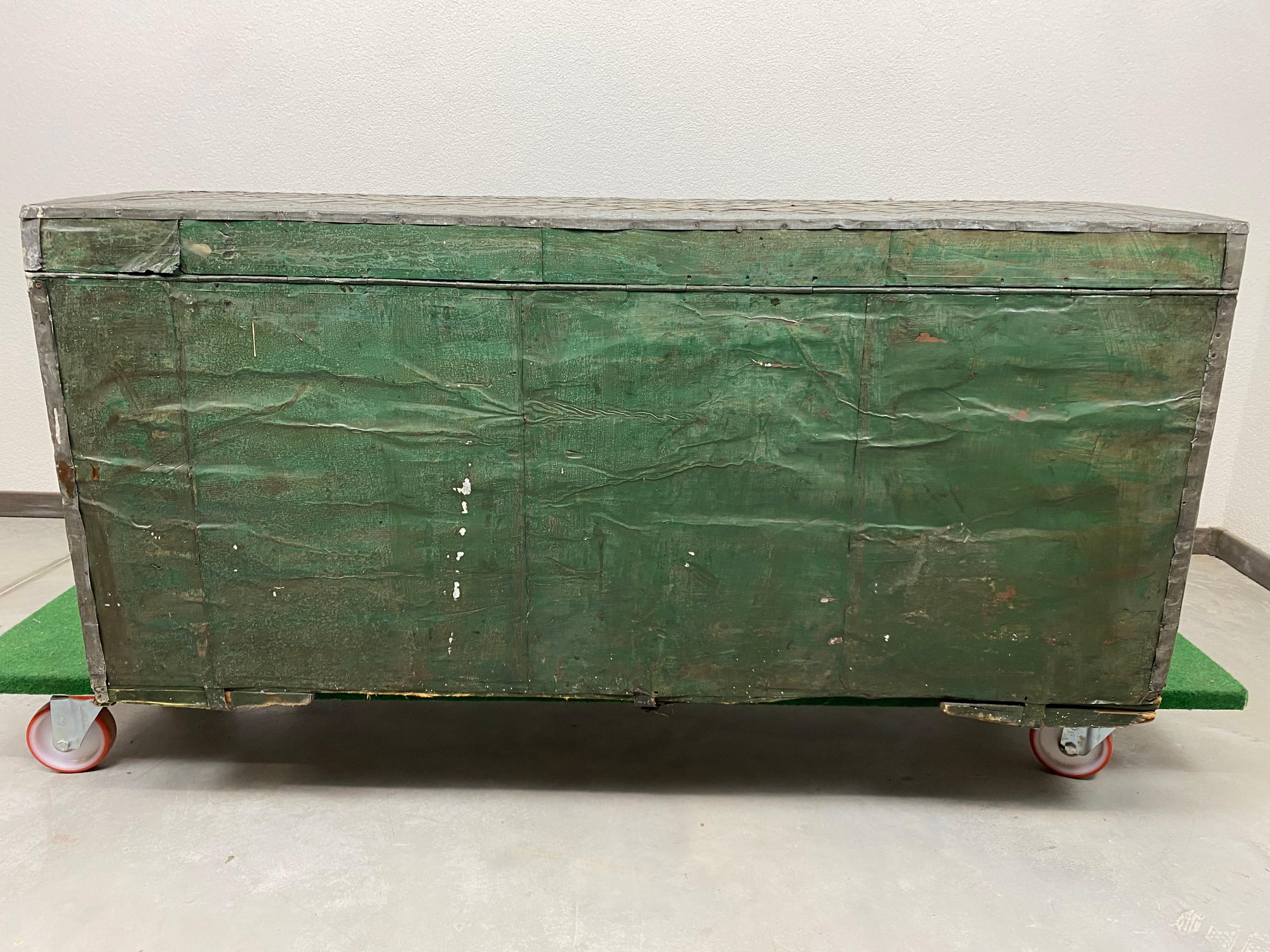 18th Century Antique Travel Chest For Sale 3