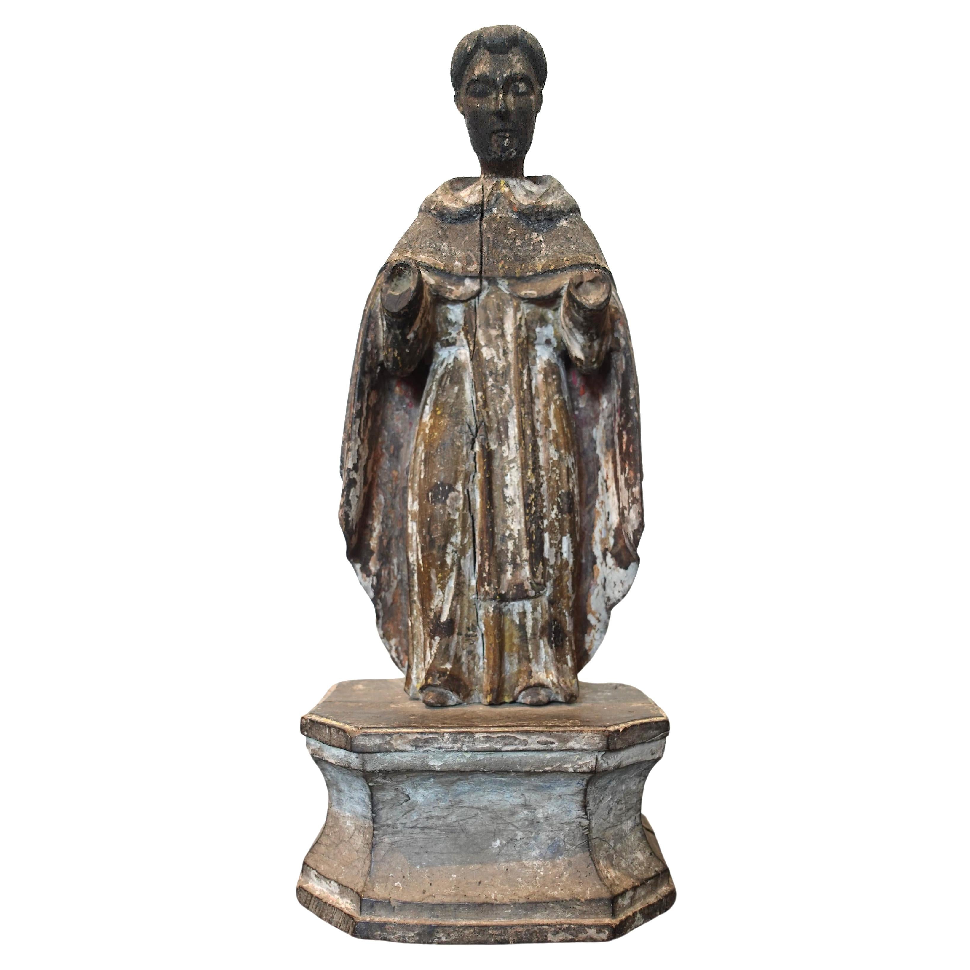 Antike Holzgeschnitzte Santo-Figur aus dem 18. Jahrhundert in späterem Tabernakel (Spanisch) im Angebot