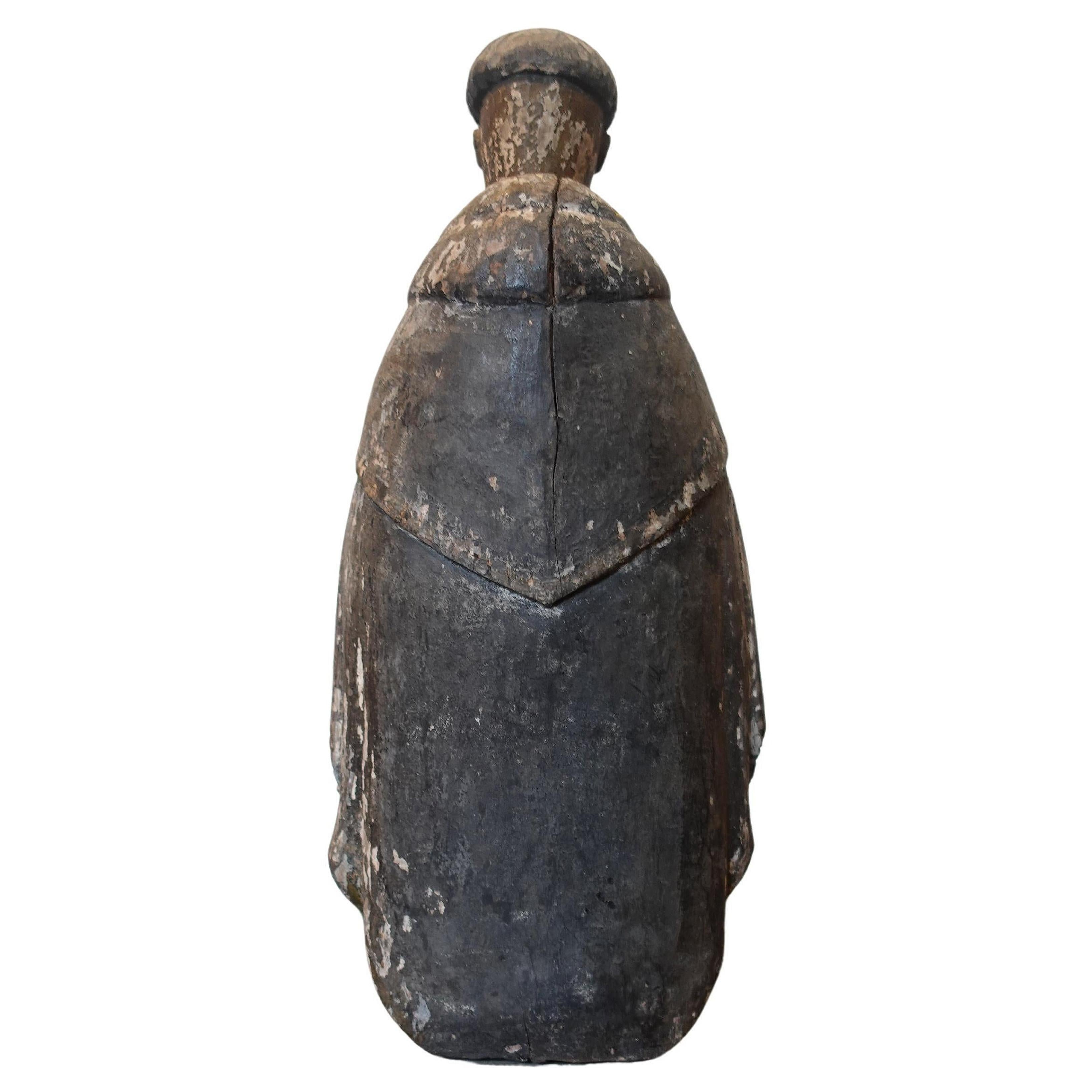 Antike Holzgeschnitzte Santo-Figur aus dem 18. Jahrhundert in späterem Tabernakel (Geschnitzt) im Angebot