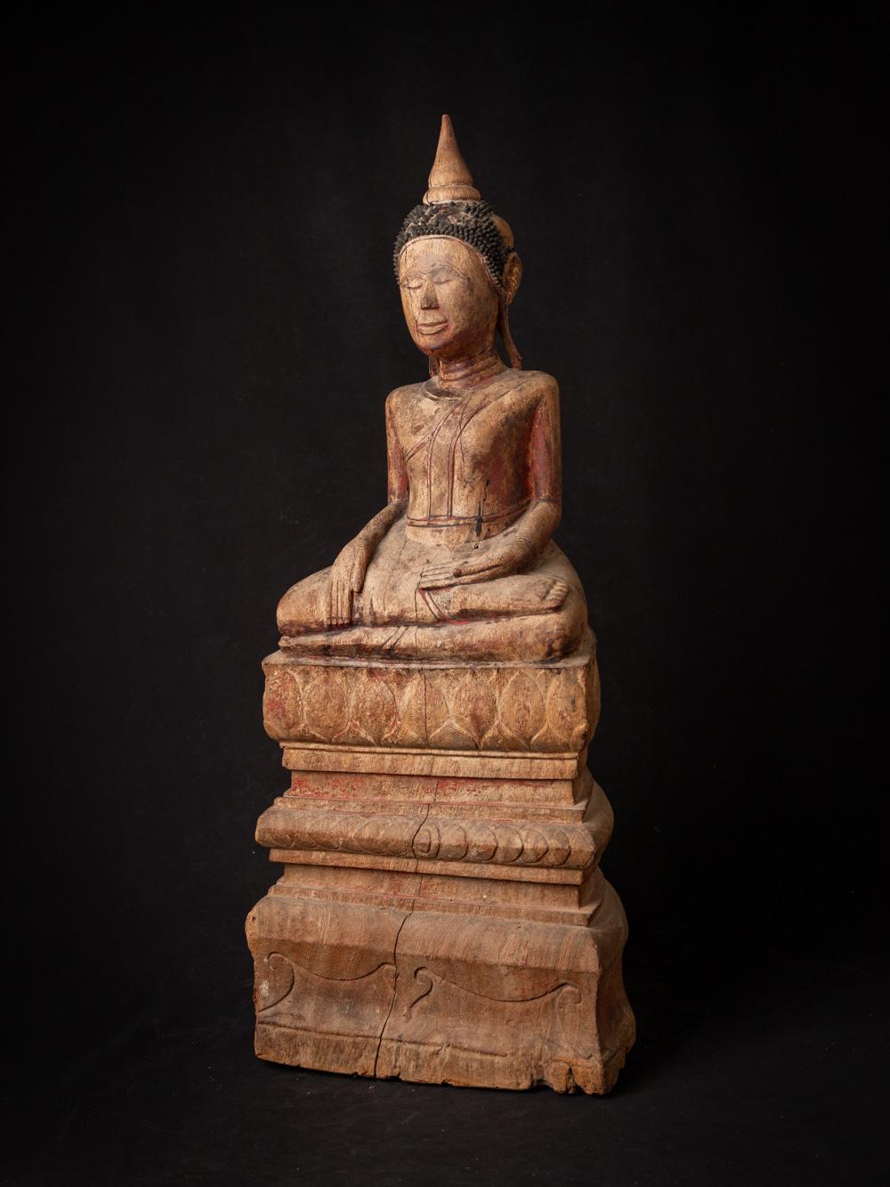 18th century antique wooden Buddha statue from Cambodia in Bhumisparsha mudra For Sale 14