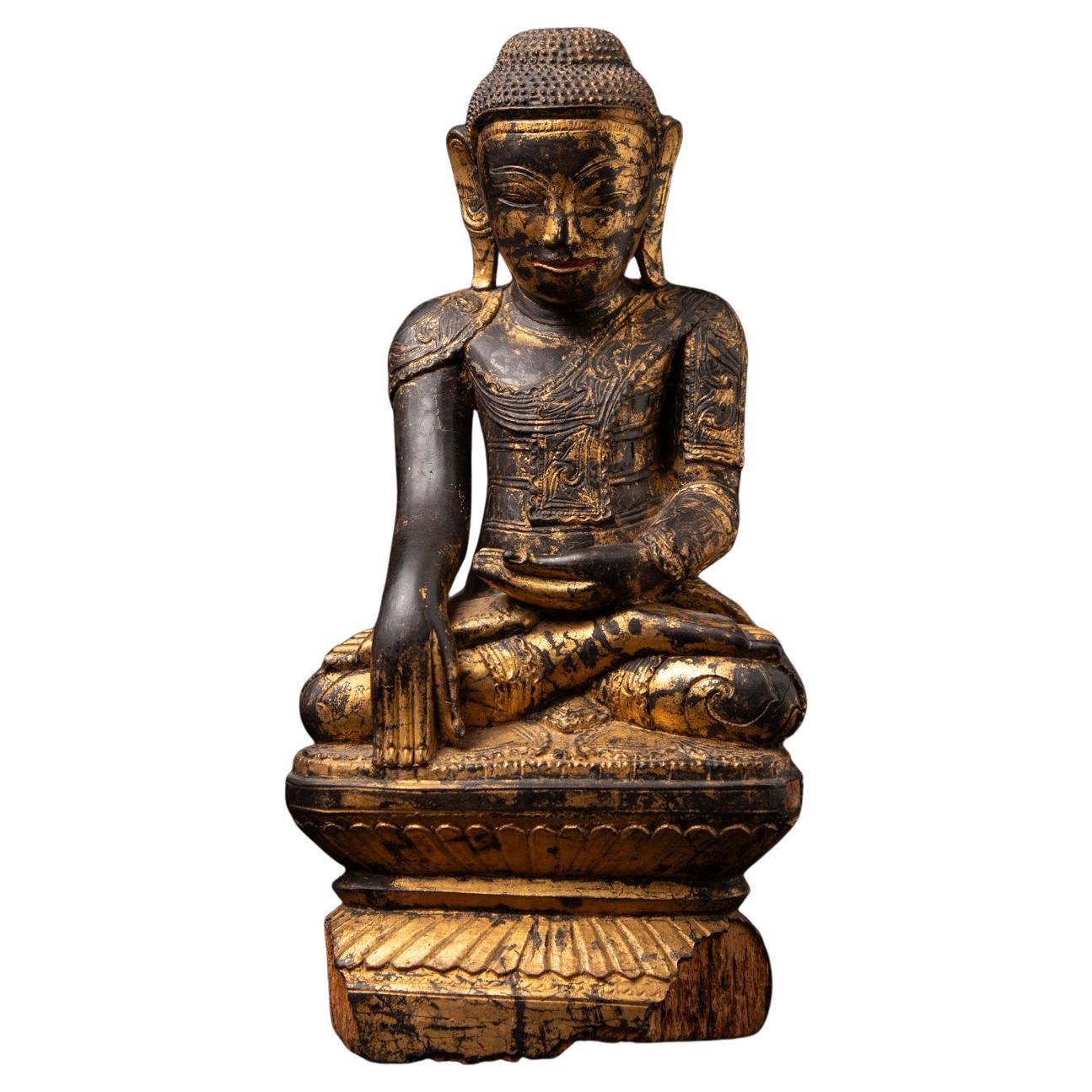 18th century Antique wooden Burmese Buddha statue from Burma For Sale