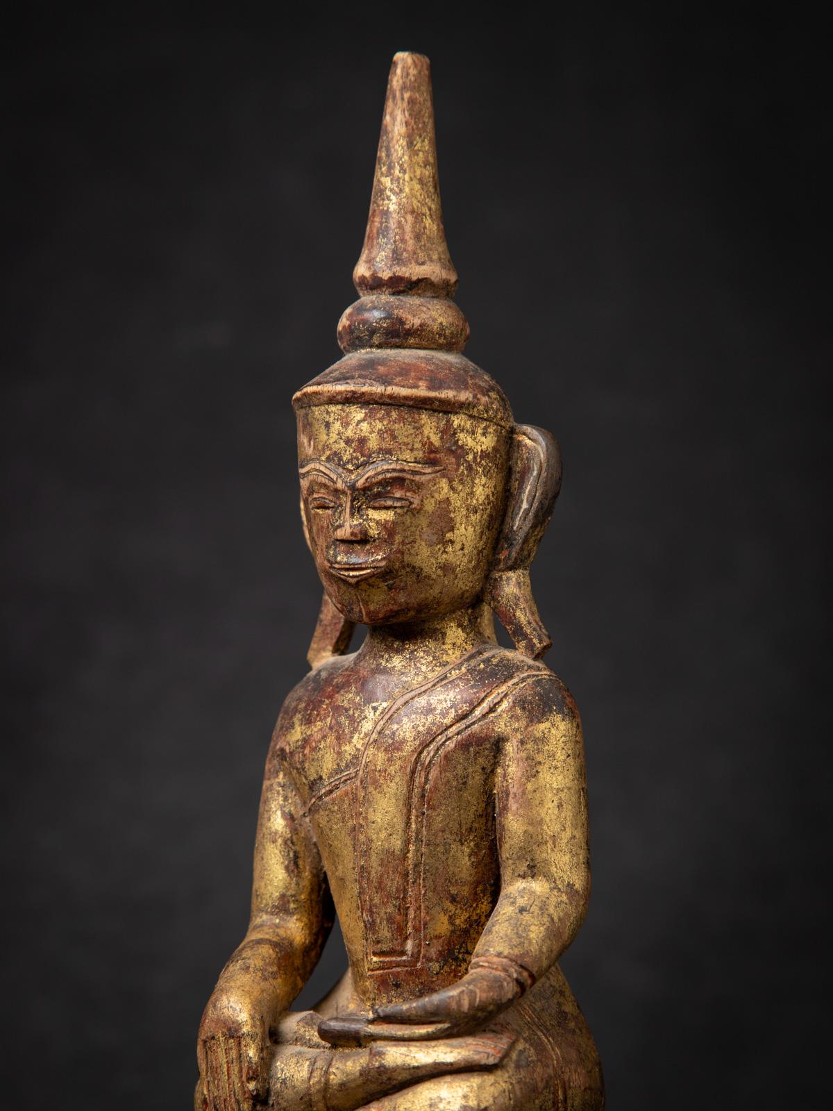 statue de Bouddha birman ancien en bois du 18ème siècle au Bhumisparsha Mudra en vente 5