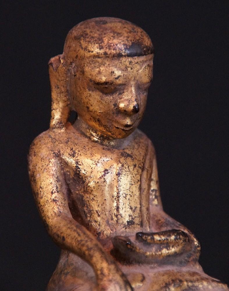 Birman statue de moine birman en bois antique du 18ème siècle - OriginalBuddhas en vente