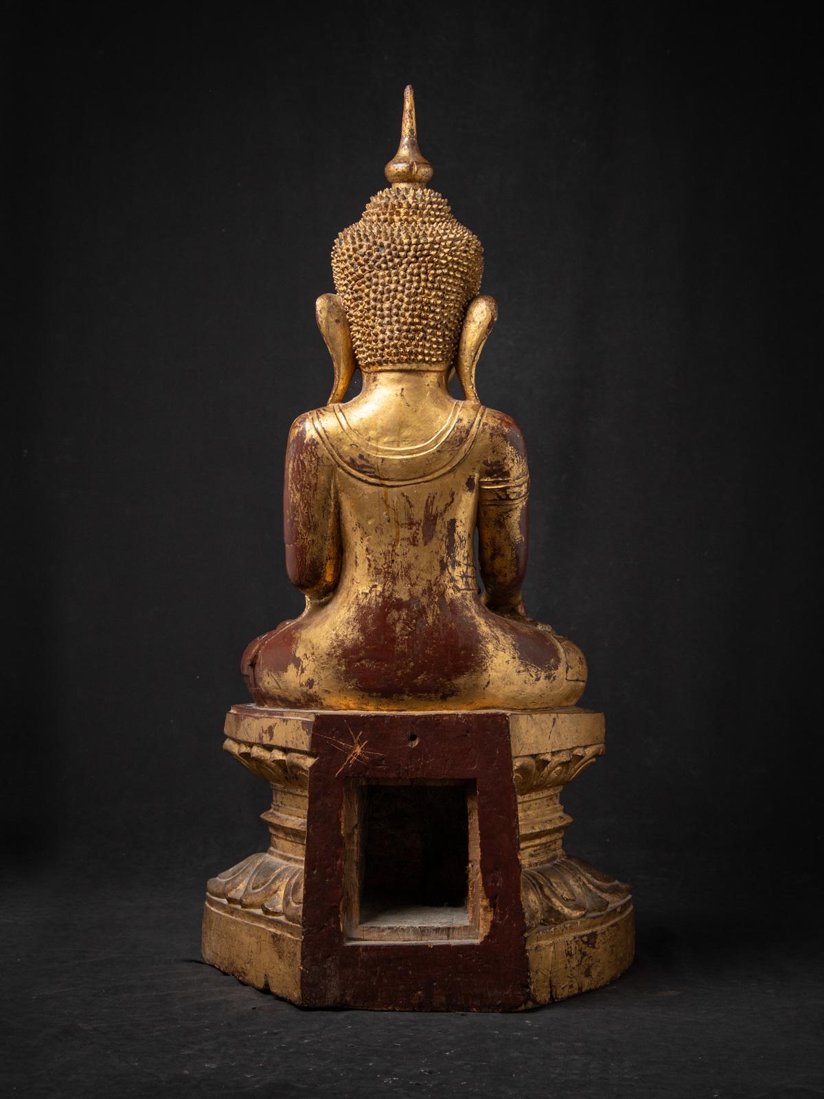 18th century Antique wooden Burmese Shan Buddha in Bhumisparsha Mudra For Sale 9