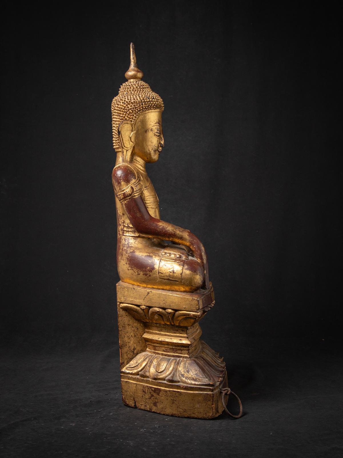 18th century Antique wooden Burmese Shan Buddha in Bhumisparsha Mudra For Sale 10