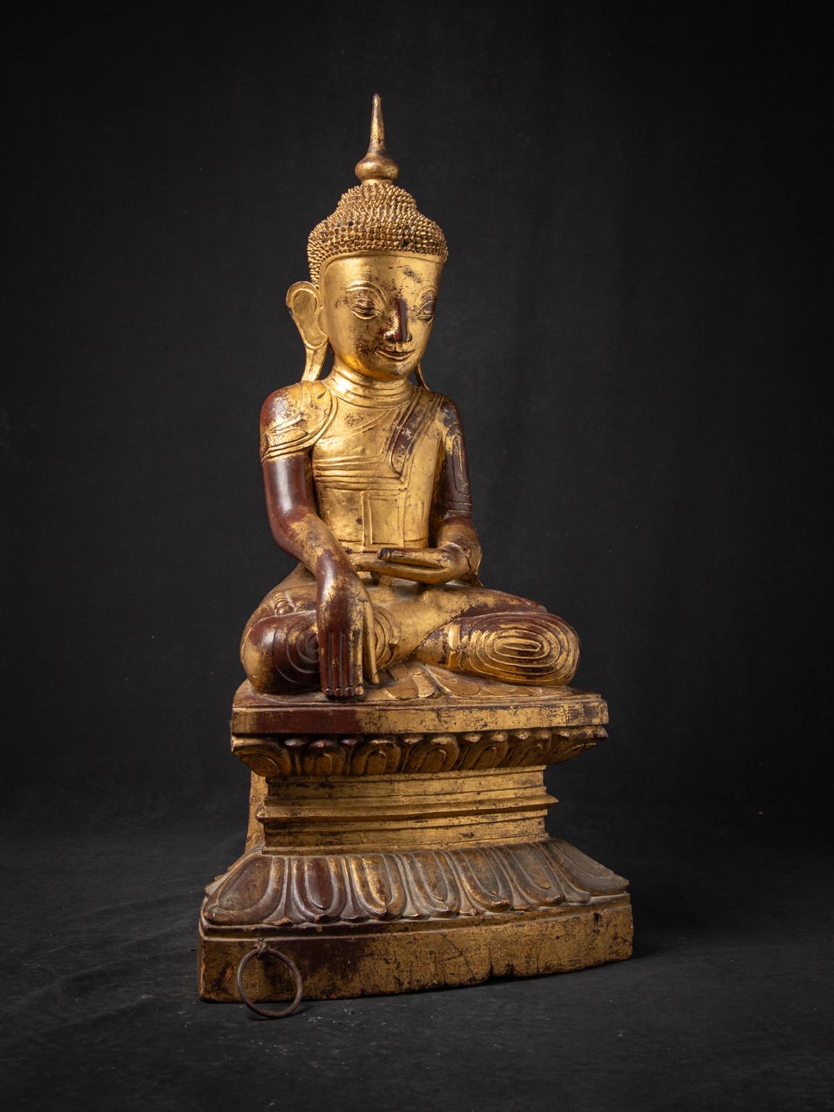 18th century Antique wooden Burmese Shan Buddha in Bhumisparsha Mudra For Sale 11