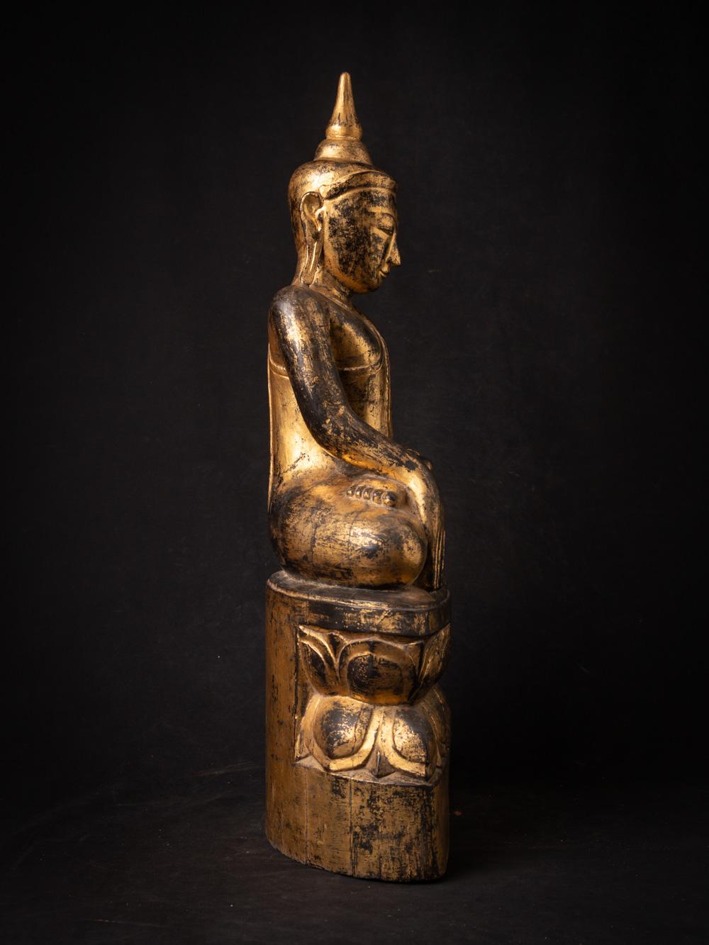 18th century antique wooden Burmese Shan Buddha in Bhumisparsha Mudra For Sale 12