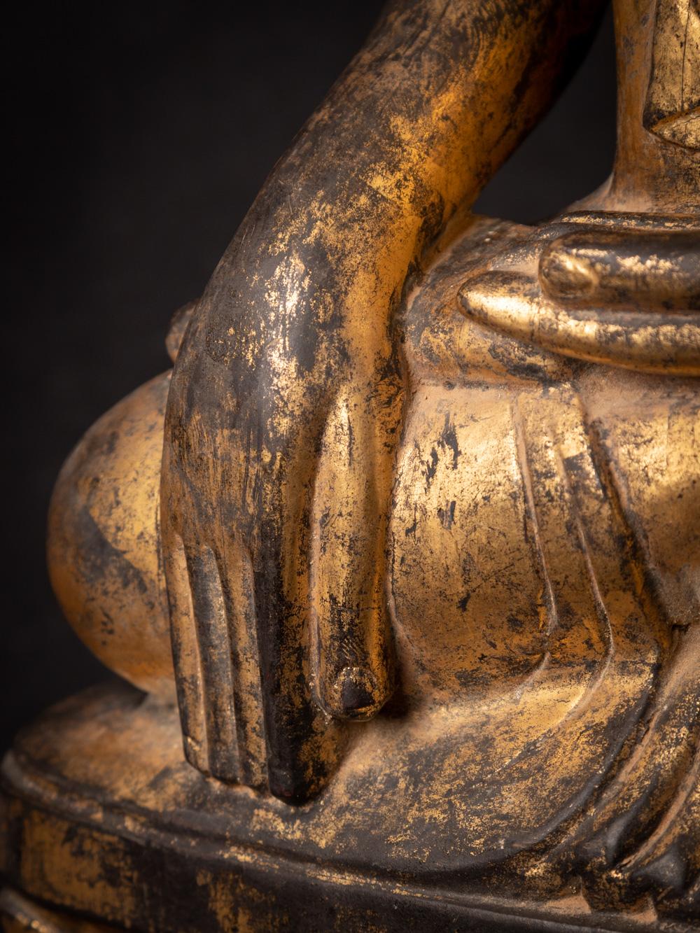 18th century antique wooden Burmese Shan Buddha in Bhumisparsha Mudra  In Good Condition For Sale In DEVENTER, NL