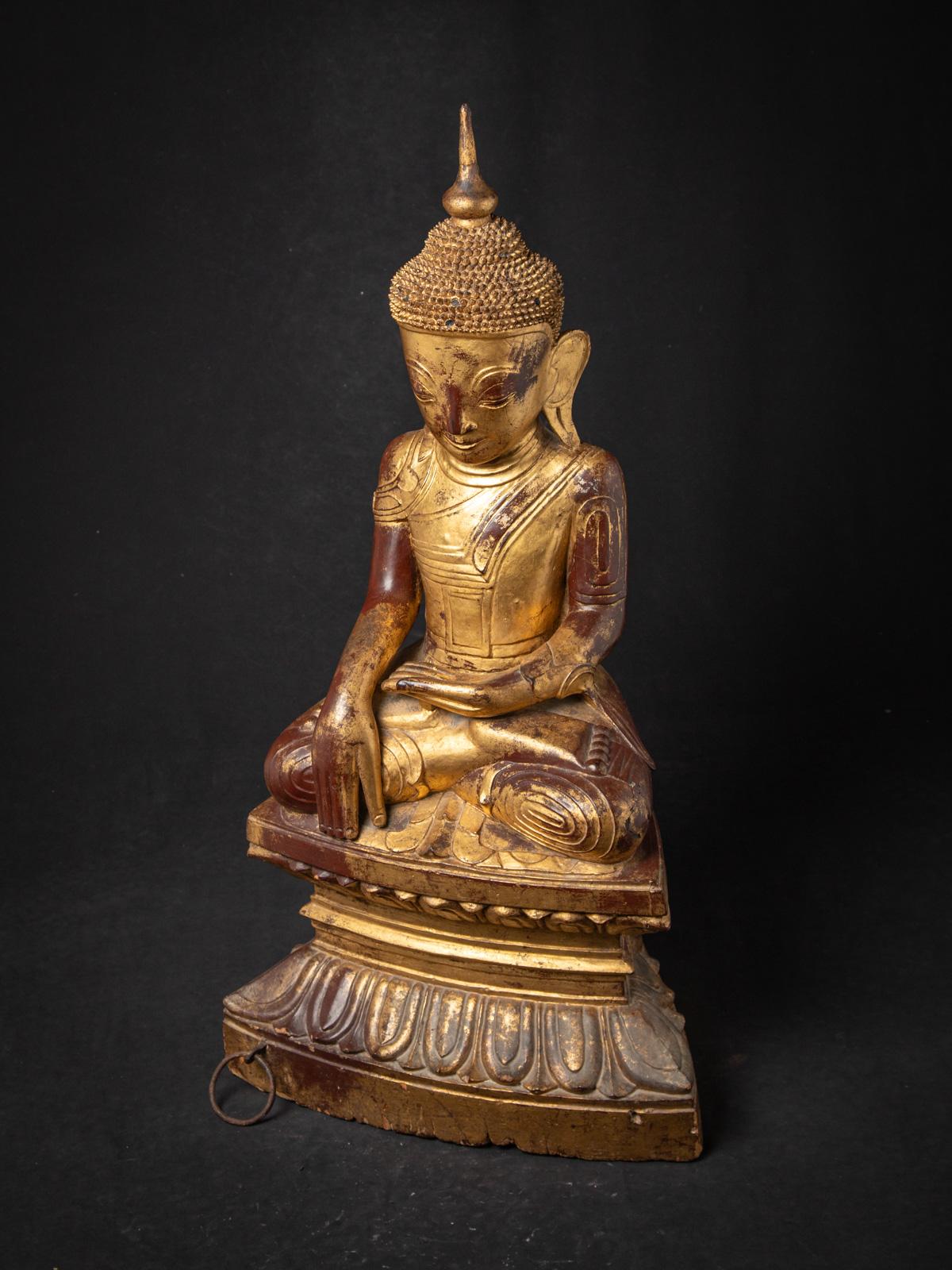 18th century Antique wooden Burmese Shan Buddha in Bhumisparsha Mudra For Sale 2