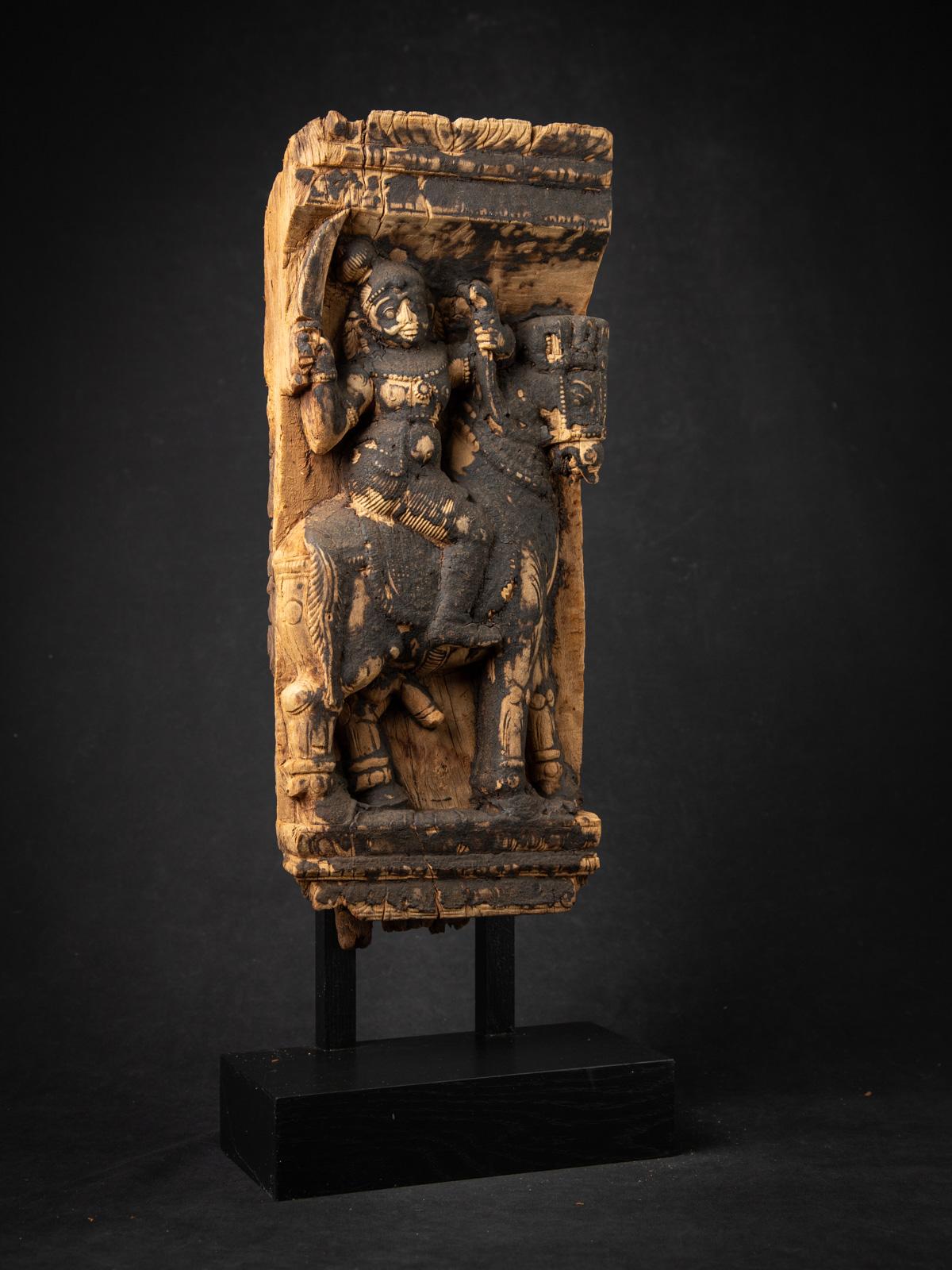 Panneau de temple indien ancien en bois du 18ème siècle en vente 9