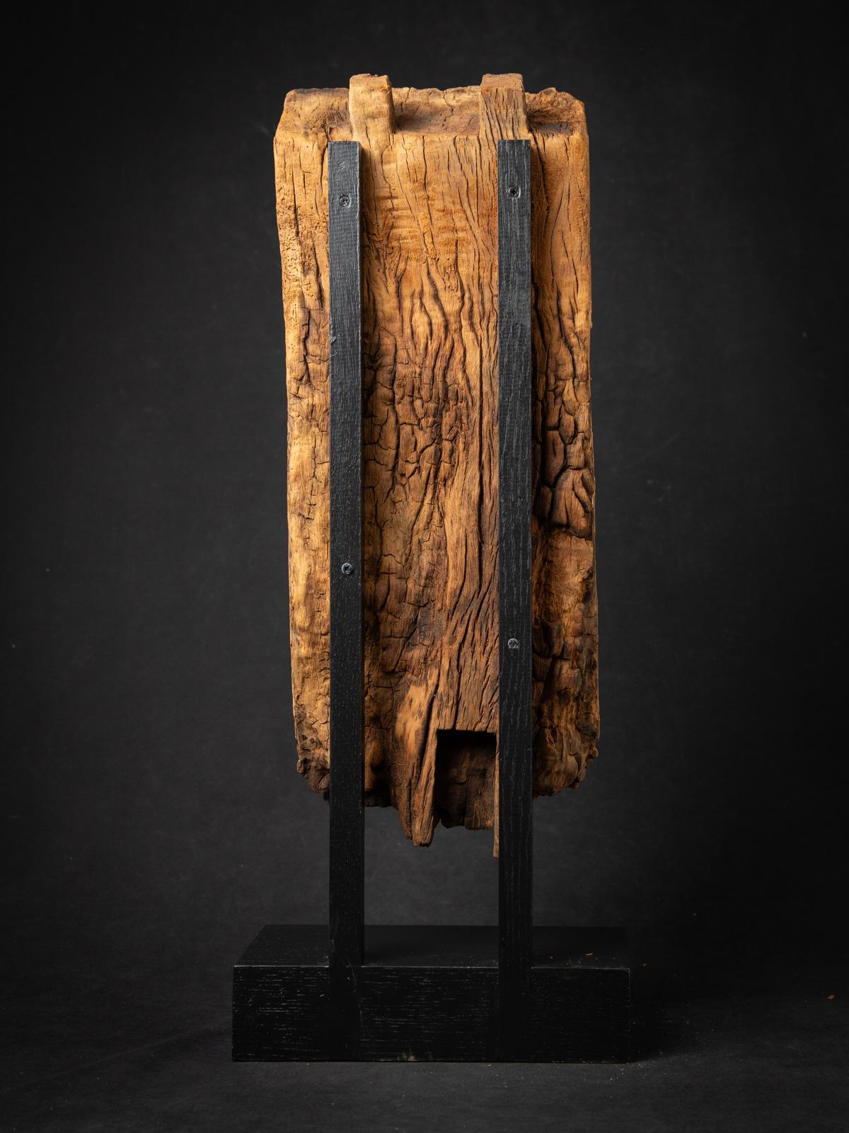 Panneau de temple indien ancien en bois du 18ème siècle en vente 11