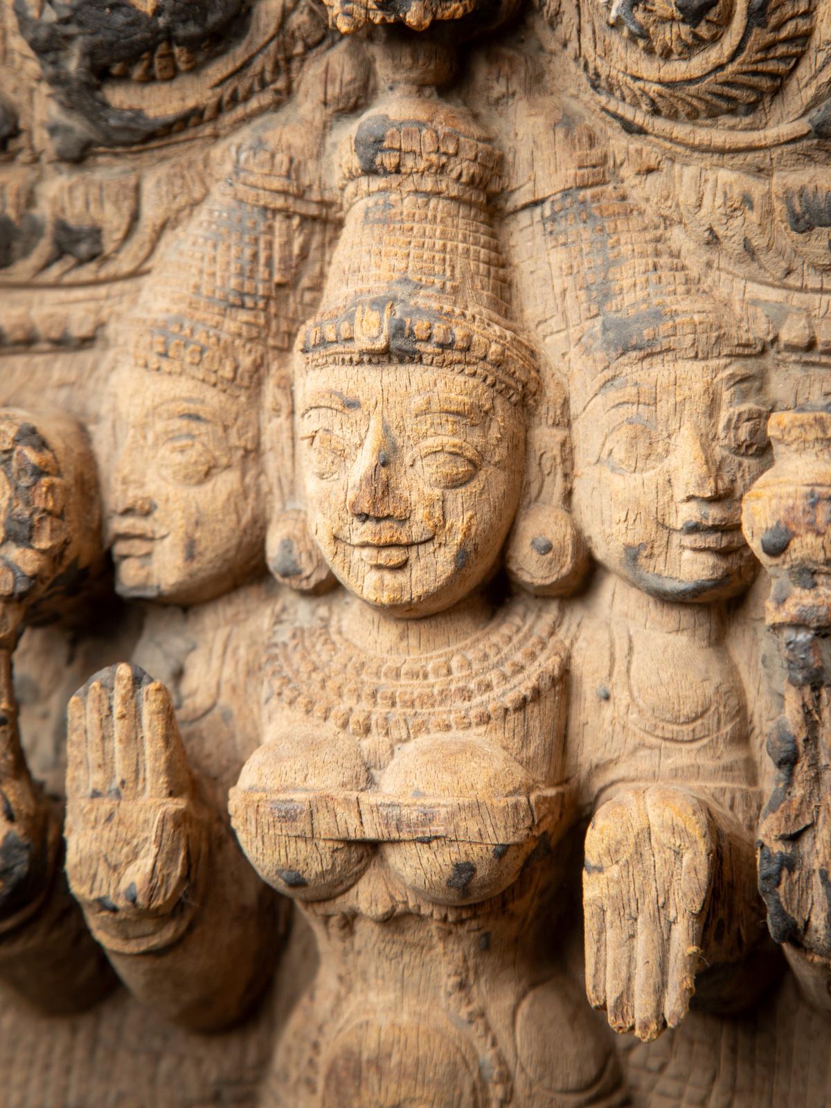 Birman Panneau de temple indien ancien en bois du 18ème siècle en vente