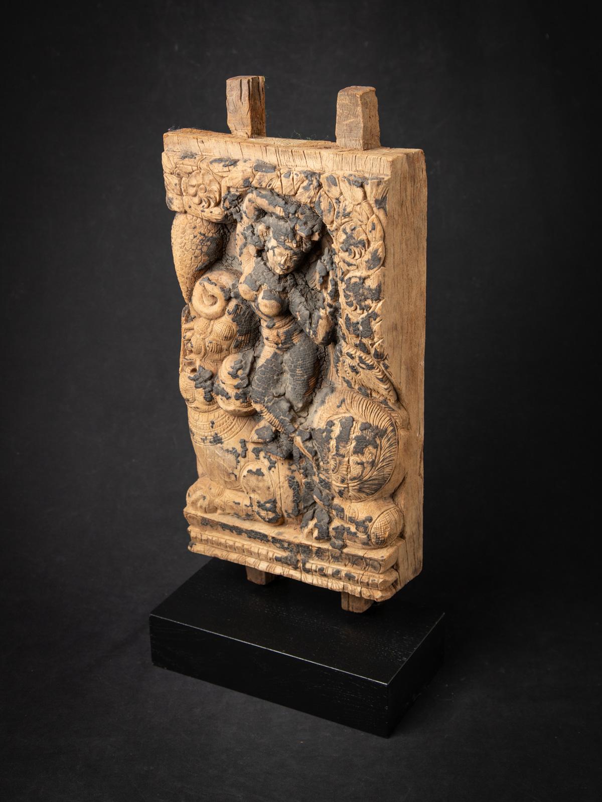 Panneau de temple indien ancien en bois du 18ème siècle Bon état - En vente à DEVENTER, NL
