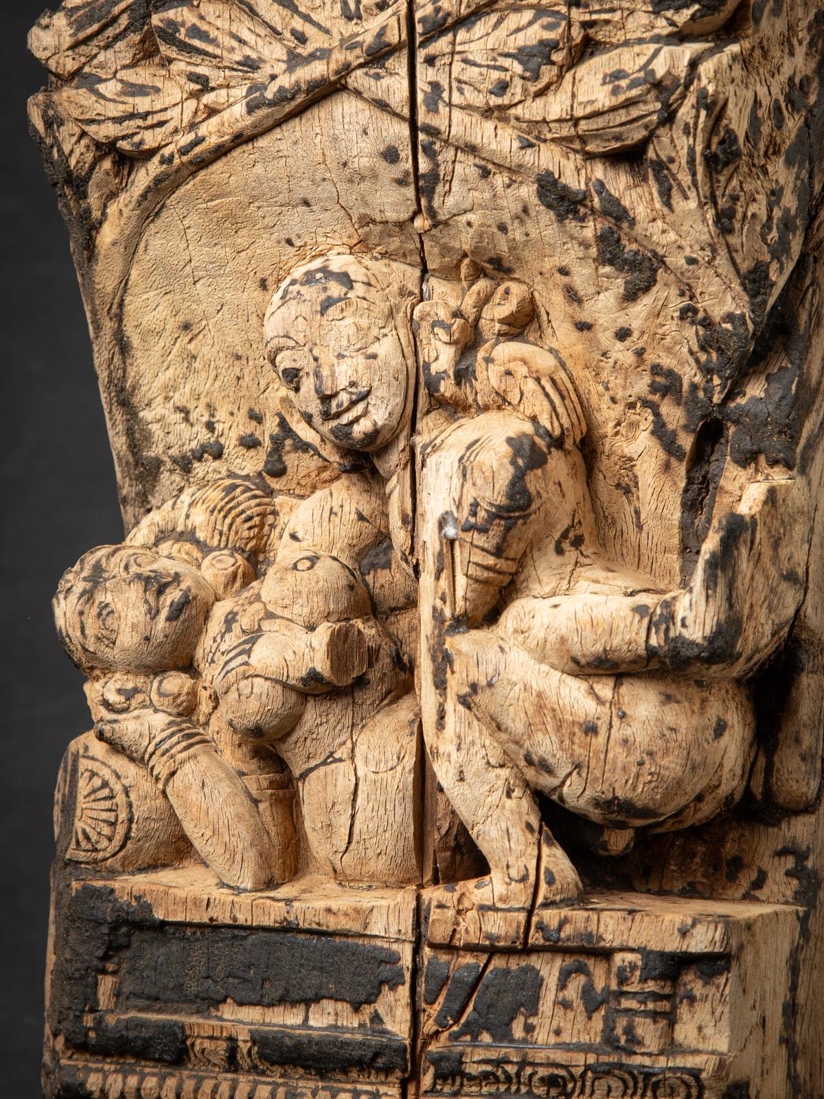 Wood 18th century Antique wooden Indian temple panel from India For Sale