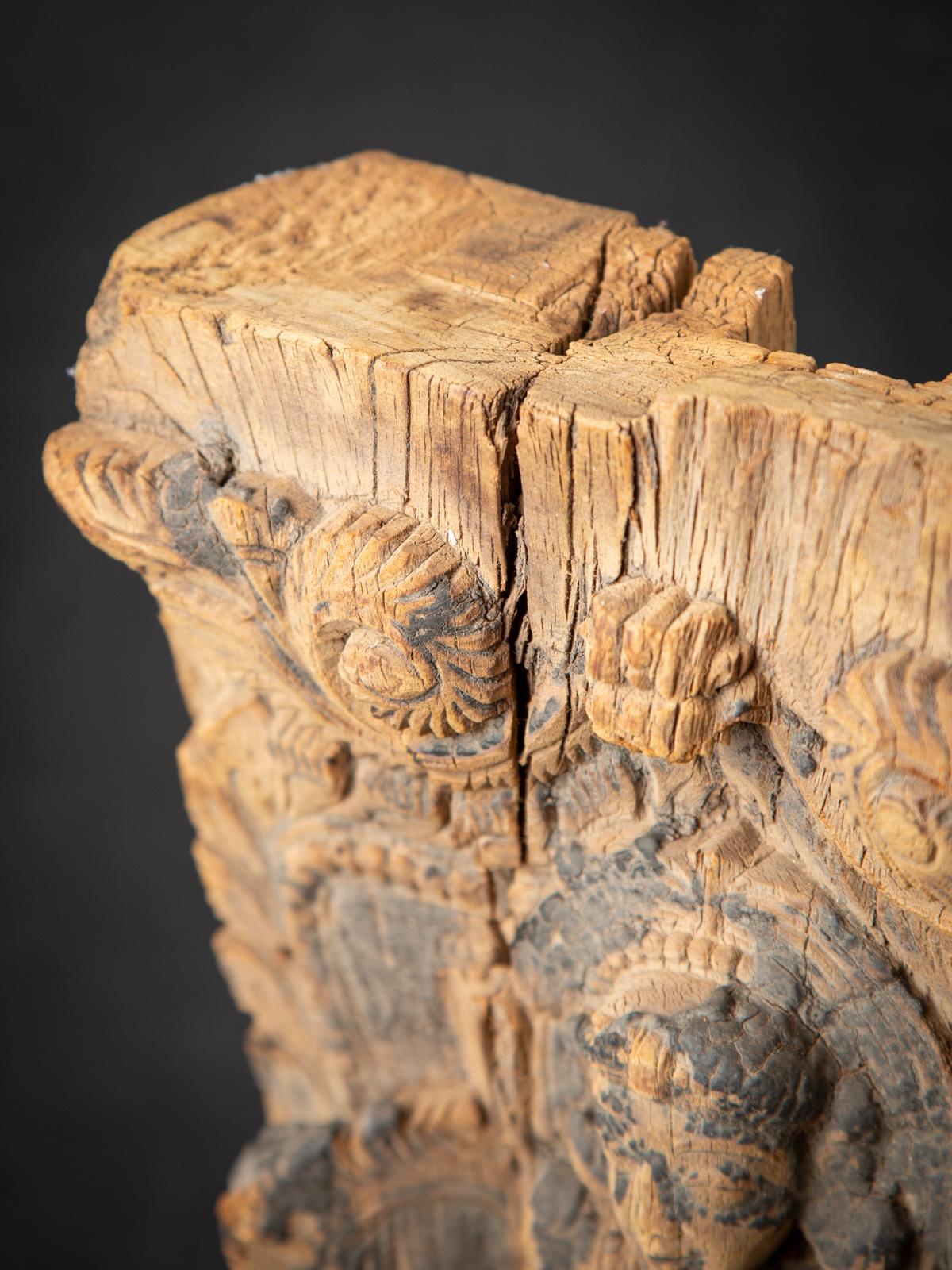 Wood 18th century Antique wooden Indian temple panel from India For Sale