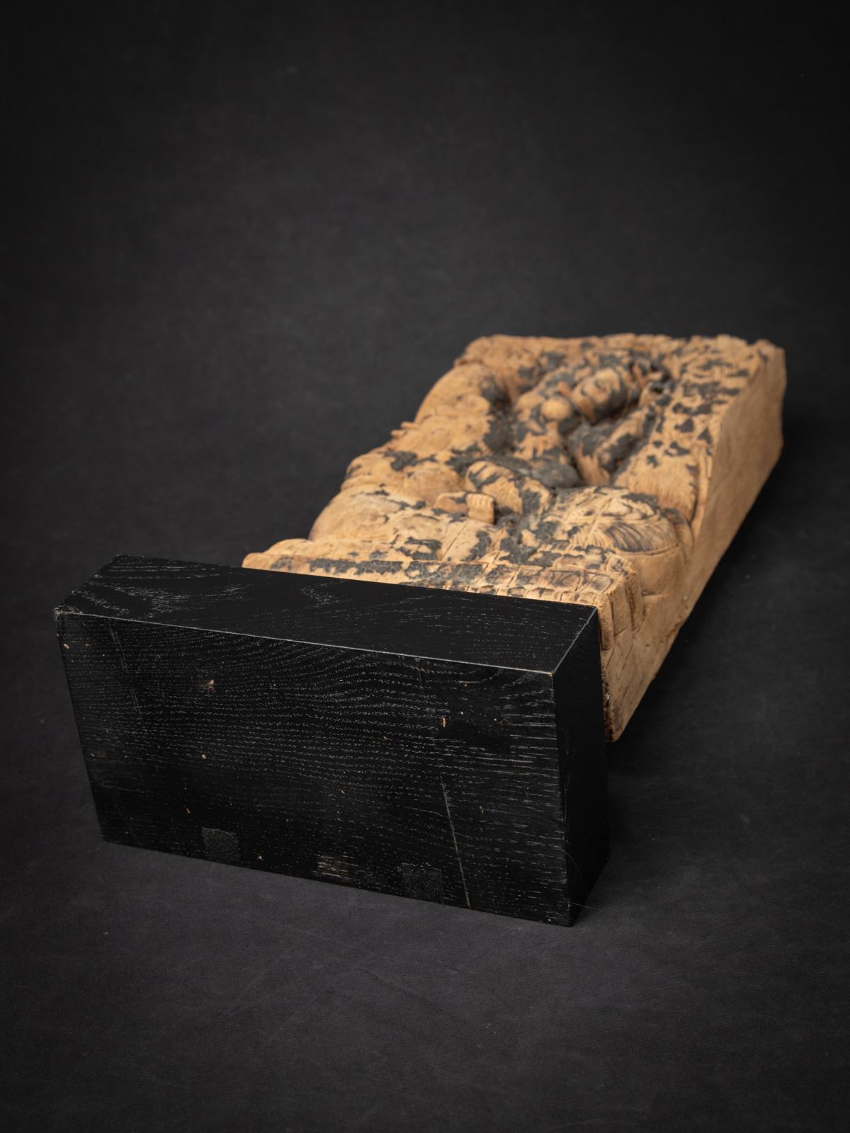 Panneau de temple indien ancien en bois du 18ème siècle en vente 2