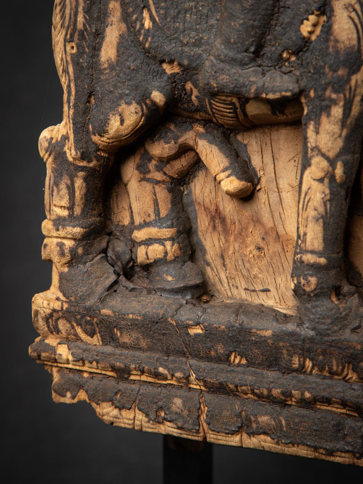Panneau de temple indien ancien en bois du 18ème siècle en vente 3