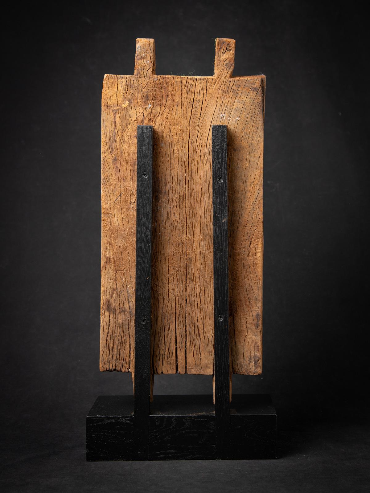 Panneau de temple indien ancien en bois du 18ème siècle en vente 3