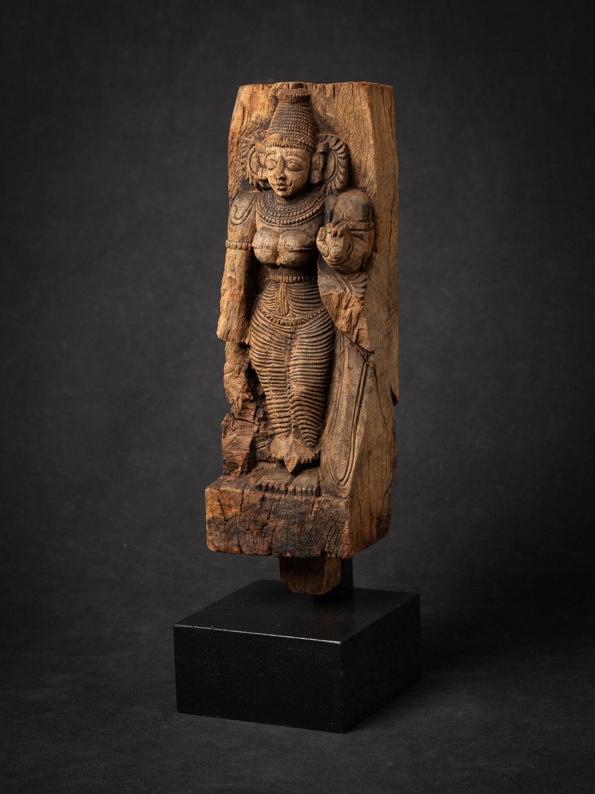 Legno Pannello antico in legno del XVIII secolo raffigurante la dea Devi, proveniente dall'India in vendita