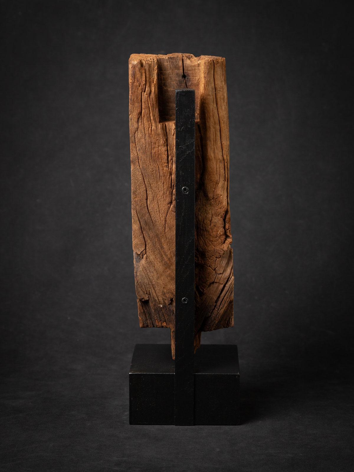 Pannello antico in legno del XVIII secolo raffigurante la dea Devi, proveniente dall'India in vendita 3