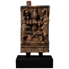 Siglo XVIII Antiguo panel de madera de la diosa Lakshmi de la India Siglo XVIII Antiguo panel de madera de la diosa Lakshmi de la India