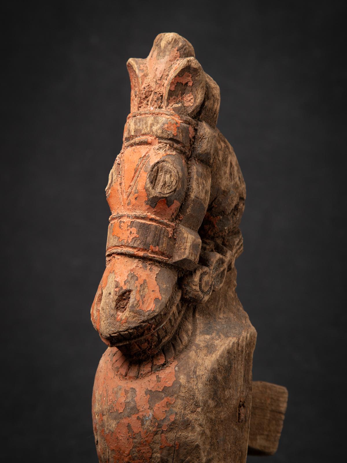 18th century Antique wooden temple fragment of a Horse head For Sale 6