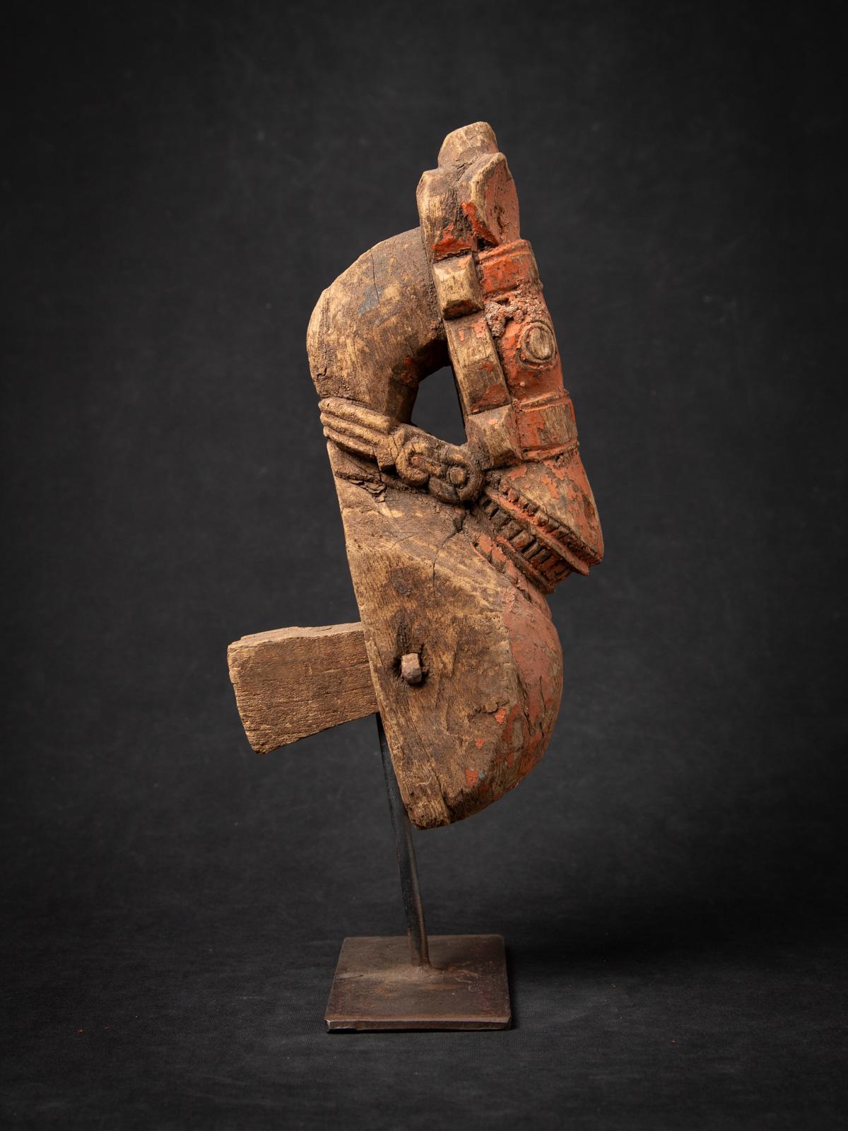 18th century Antique wooden temple fragment of a Horse head For Sale 10