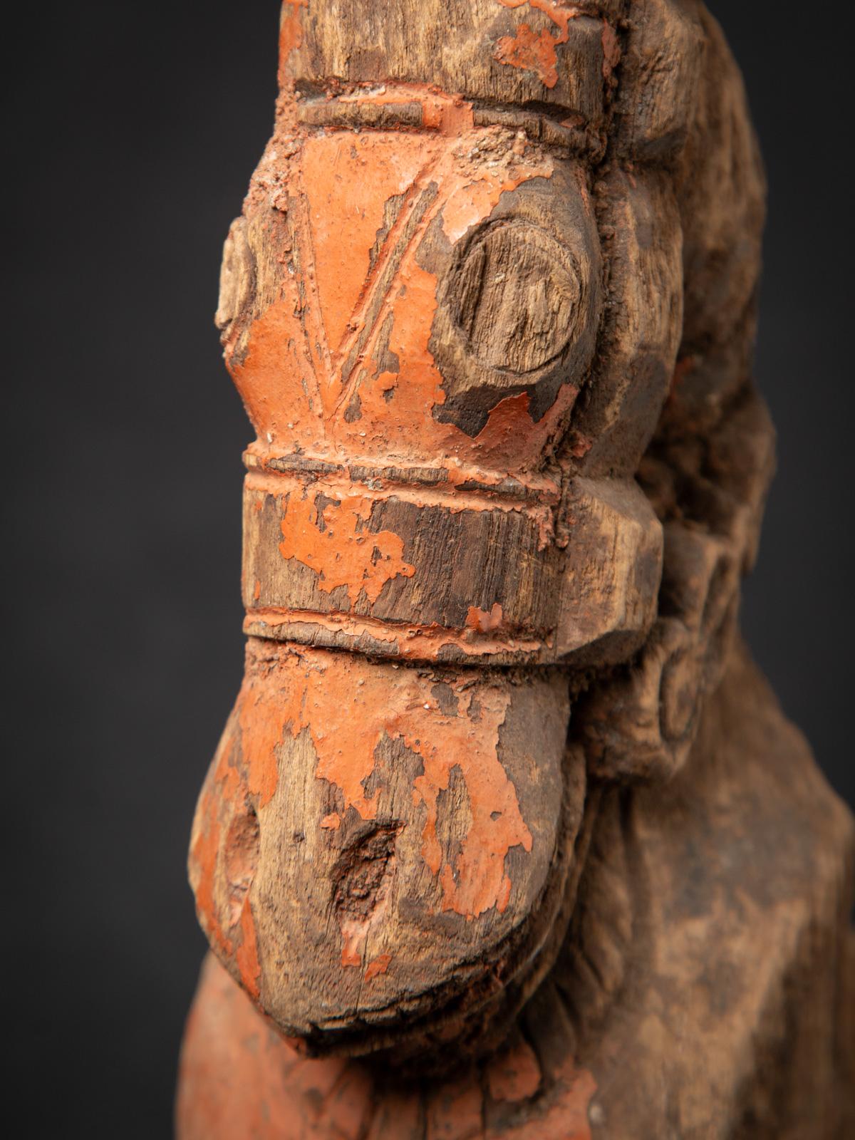 18th century Antique wooden temple fragment of a Horse head For Sale 2
