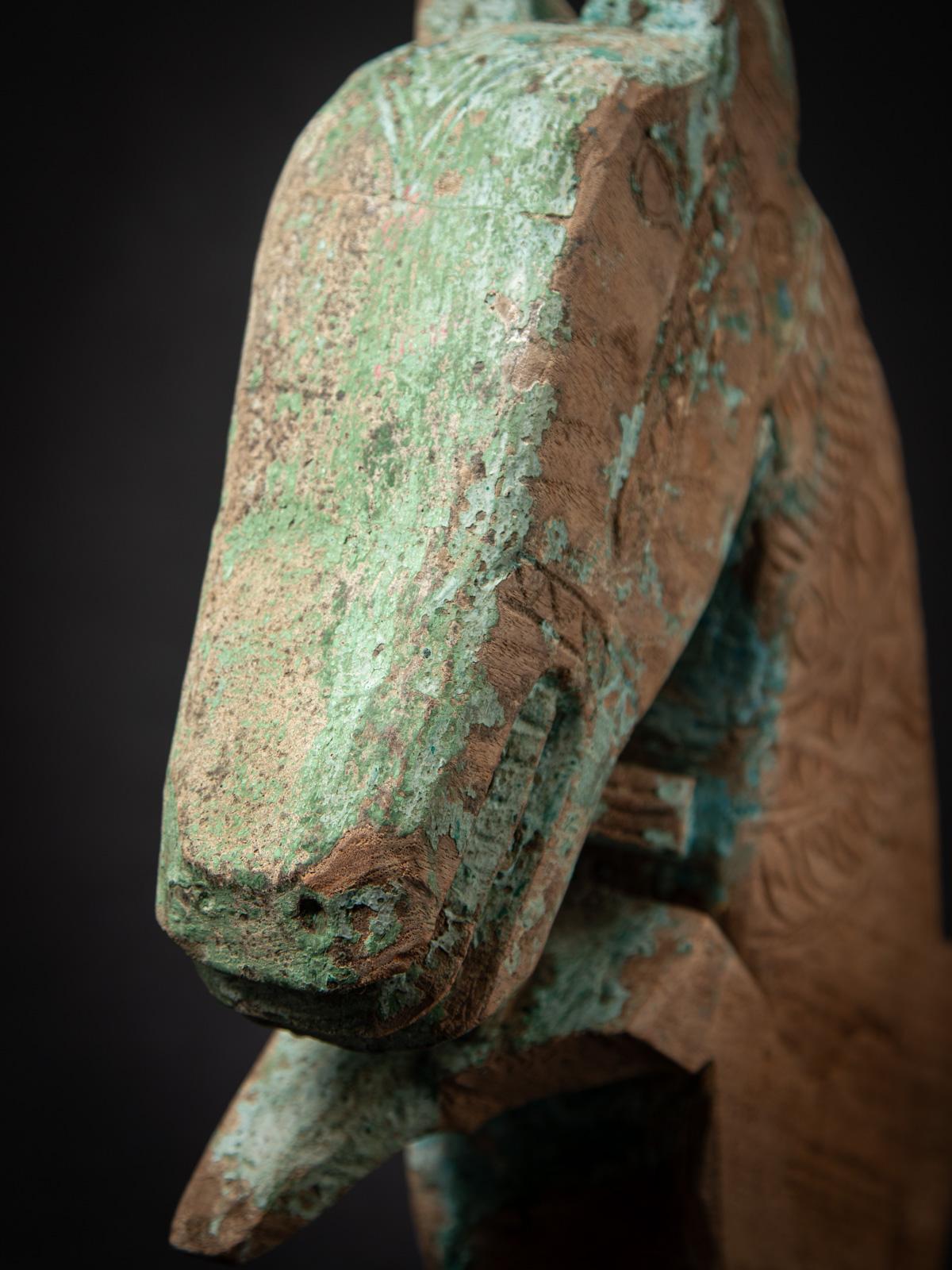 18th century Antique wooden temple fragment of a Horse head from India For Sale 4