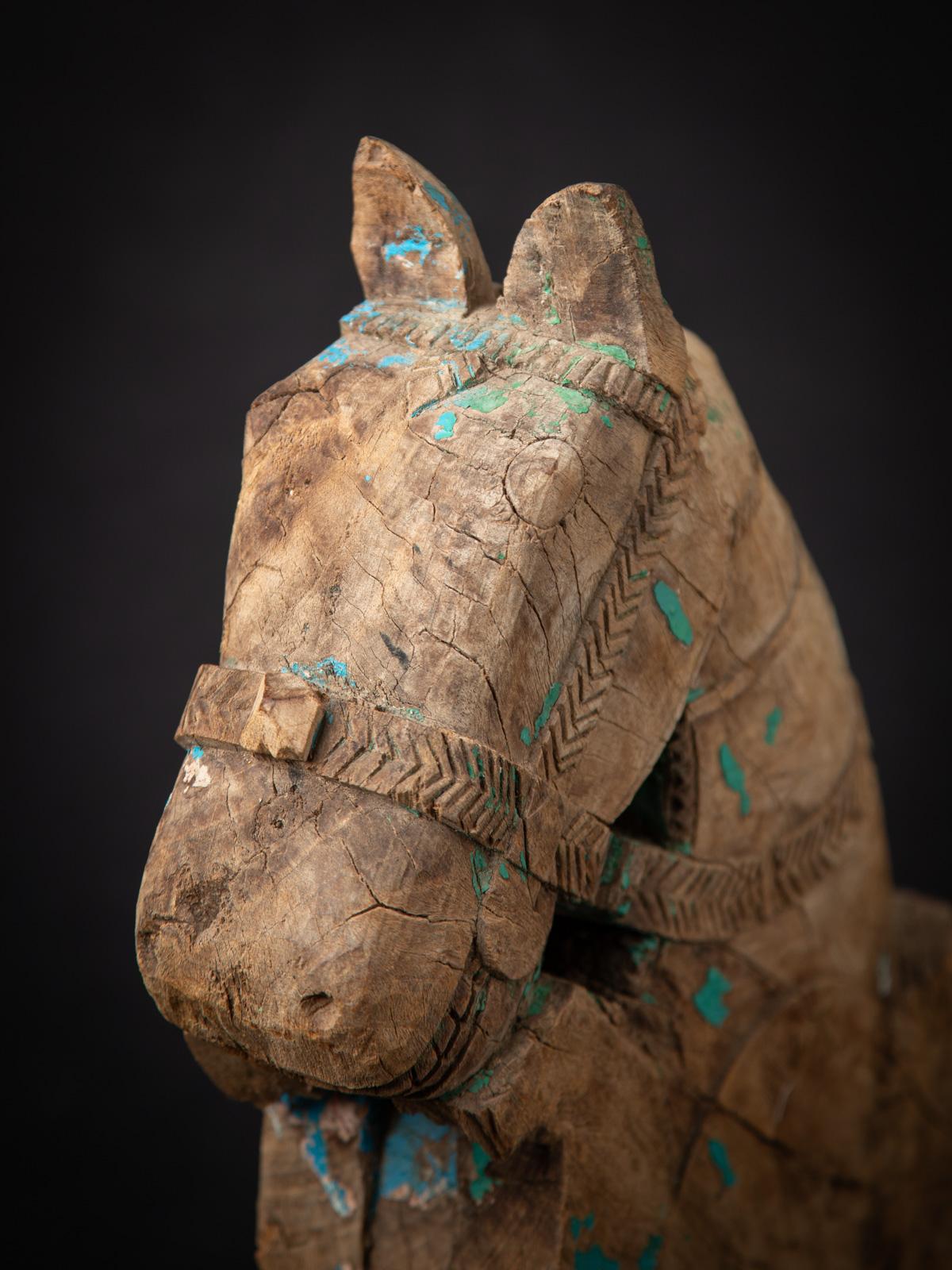18th century Antique wooden temple fragment of a Horse head from India For Sale 5