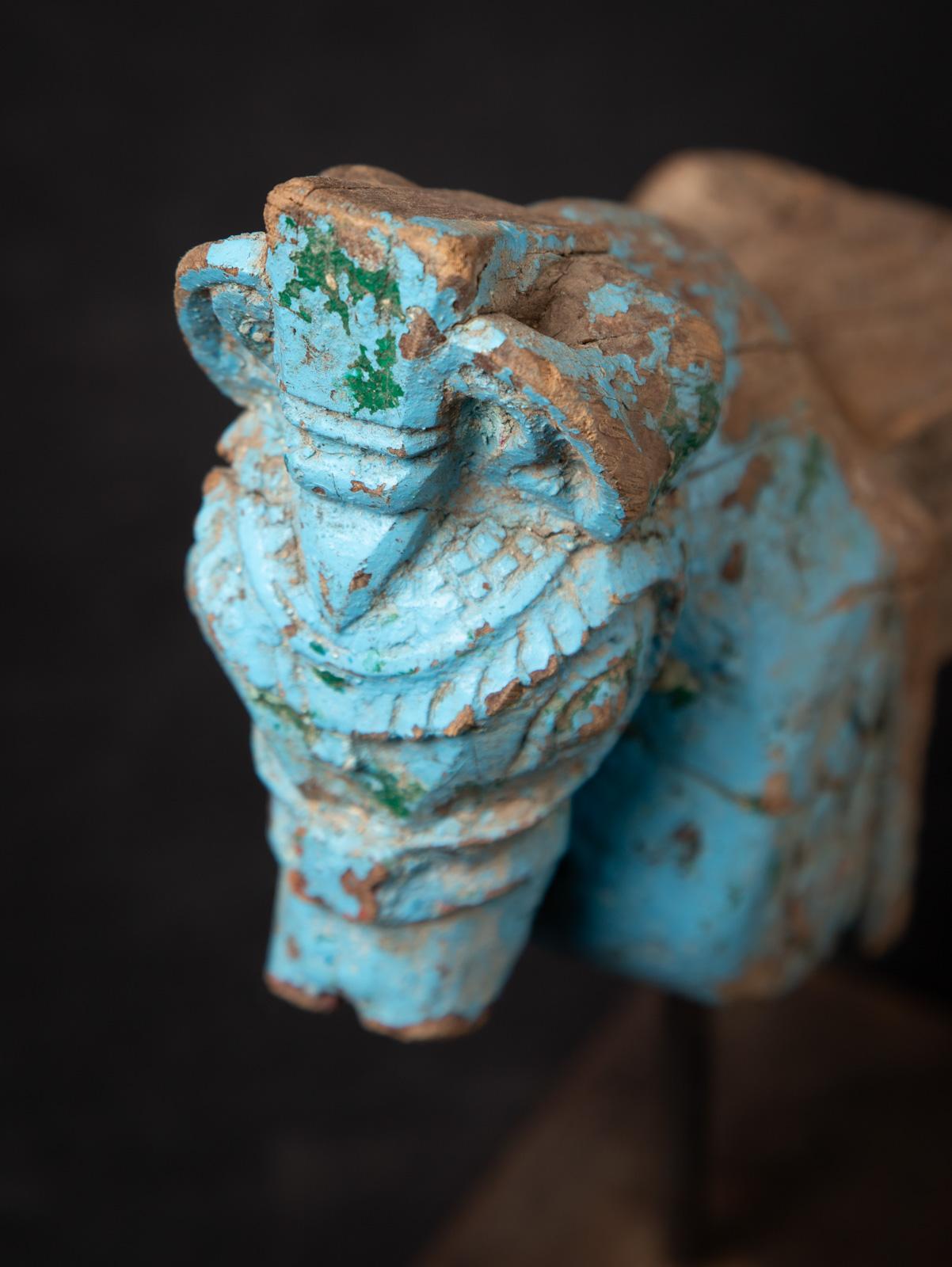 18th century Antique wooden temple fragment of a Horse head from India 6