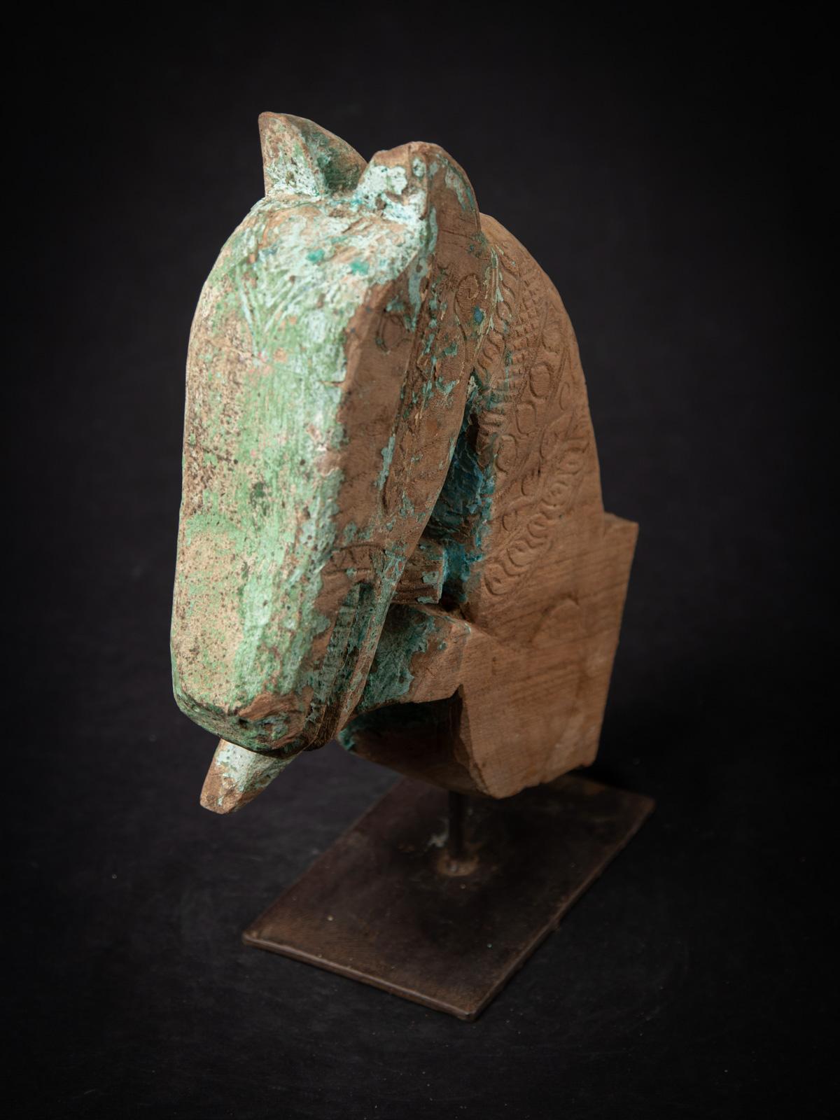 18th century Antique wooden temple fragment of a Horse head from India For Sale 6