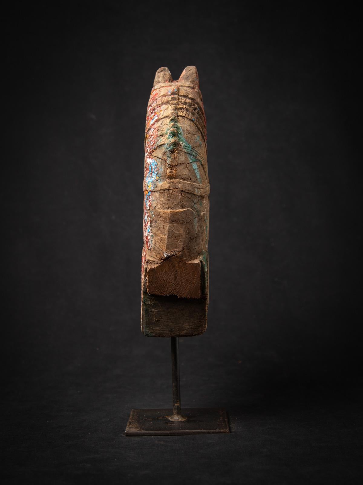 Antikes hölzernes Tempelfragment eines Pferdekopfes aus Indien aus dem 18. Jahrhundert im Angebot 8