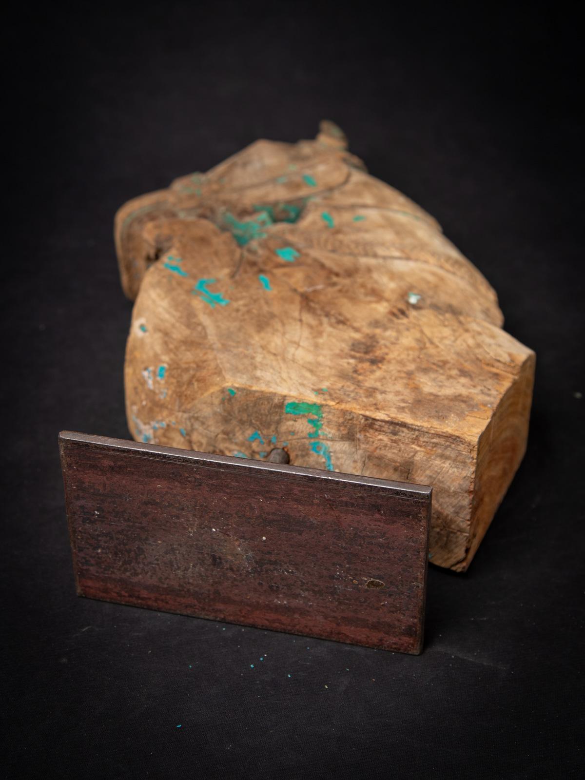 18th century Antique wooden temple fragment of a Horse head from India For Sale 13