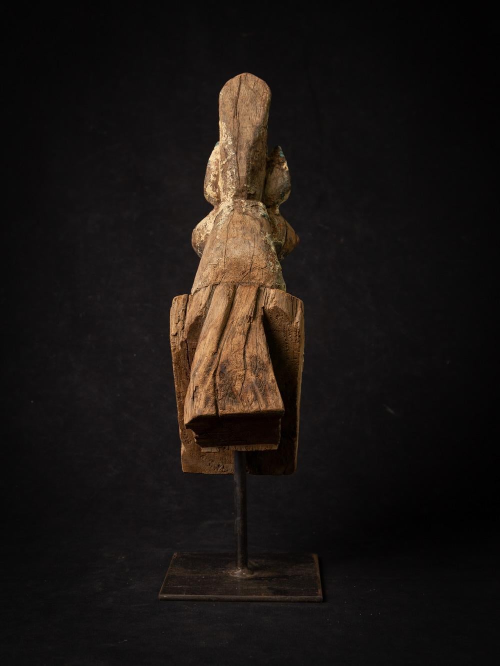 Antikes Tempelfragment eines Pferdekopfes aus Indien aus Holz aus dem 18. Jahrhundert im Zustand „Gut“ im Angebot in DEVENTER, NL