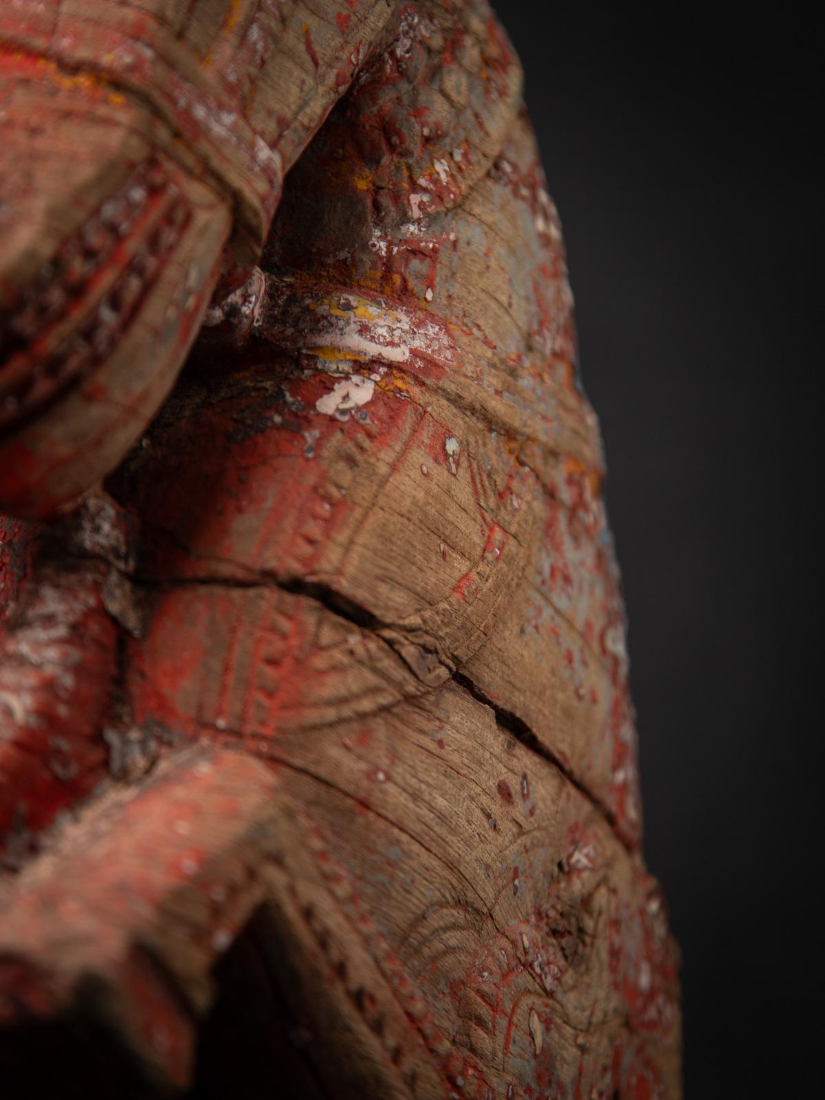 Antikes hölzernes Tempelfragment eines Pferdekopfes aus Indien aus dem 18. Jahrhundert im Zustand „Gut“ im Angebot in DEVENTER, NL