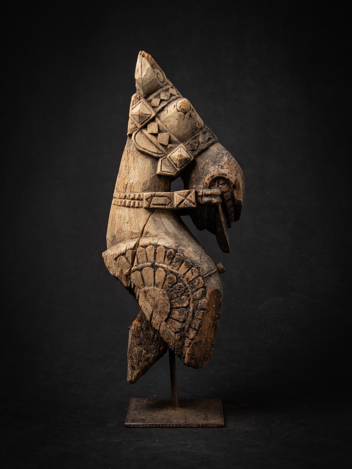 Wood 18th century Antique wooden temple fragment of a Horse head from India For Sale