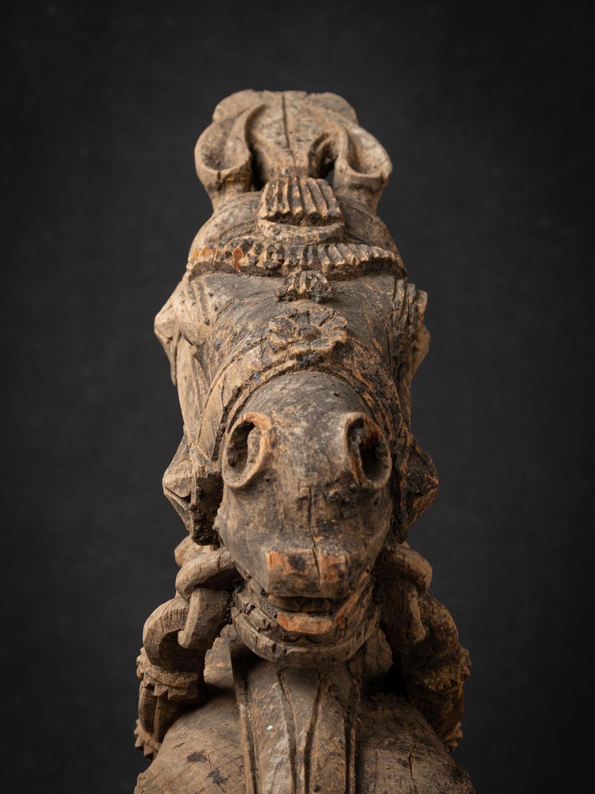 18th century Antique wooden temple fragment of a Horse head from India 1