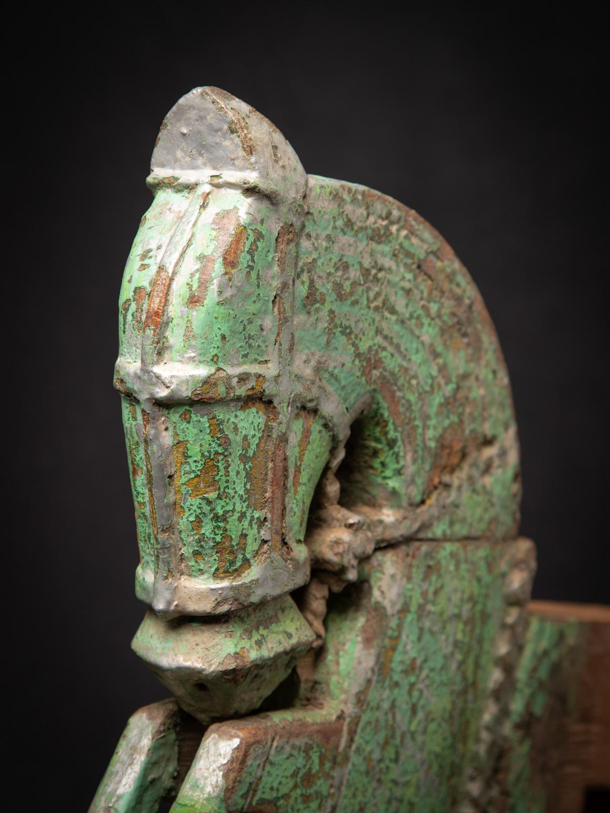 18th century Antique wooden temple fragment of a Horse head from India For Sale 1