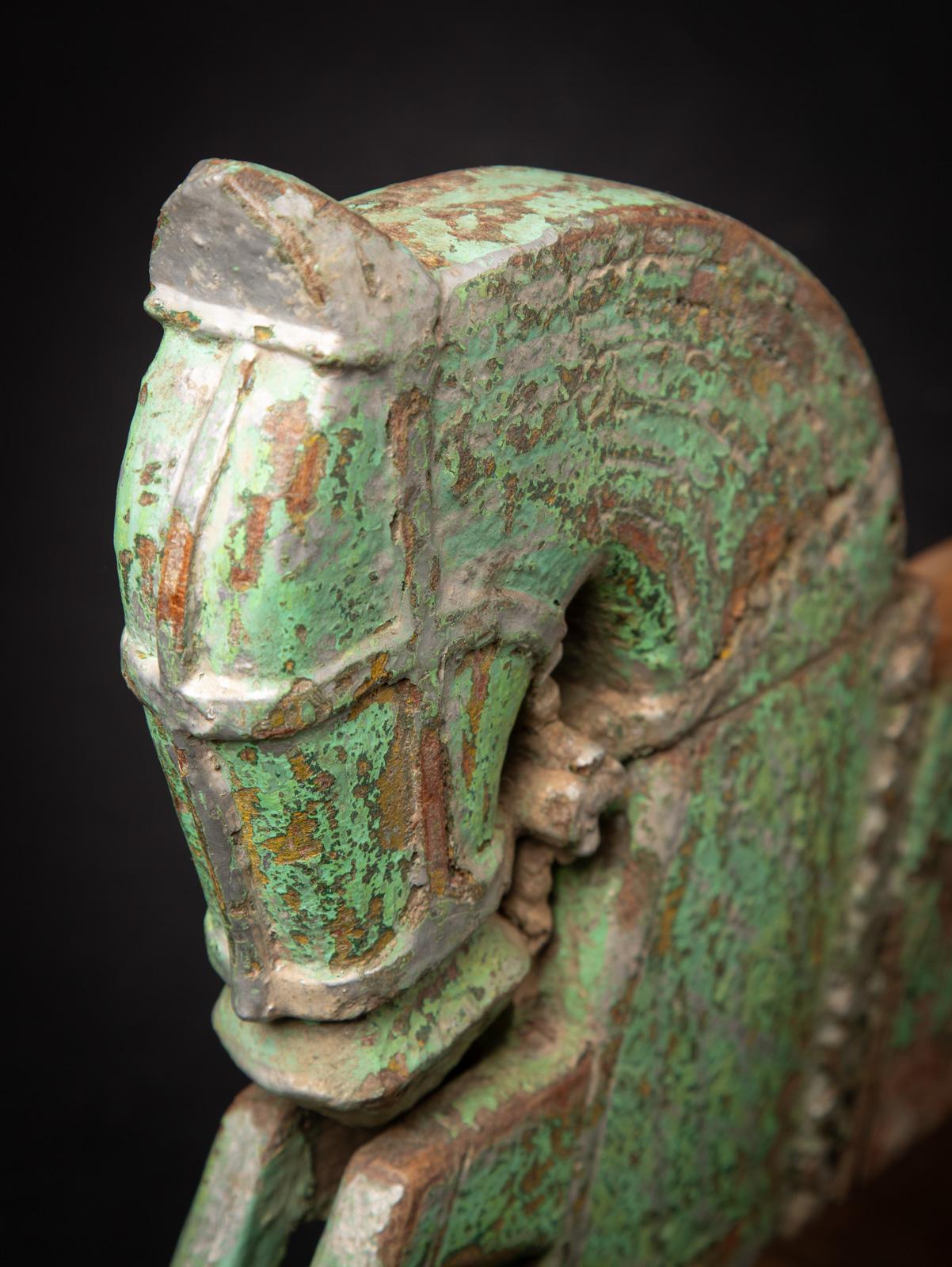 18th century Antique wooden temple fragment of a Horse head from India For Sale 2