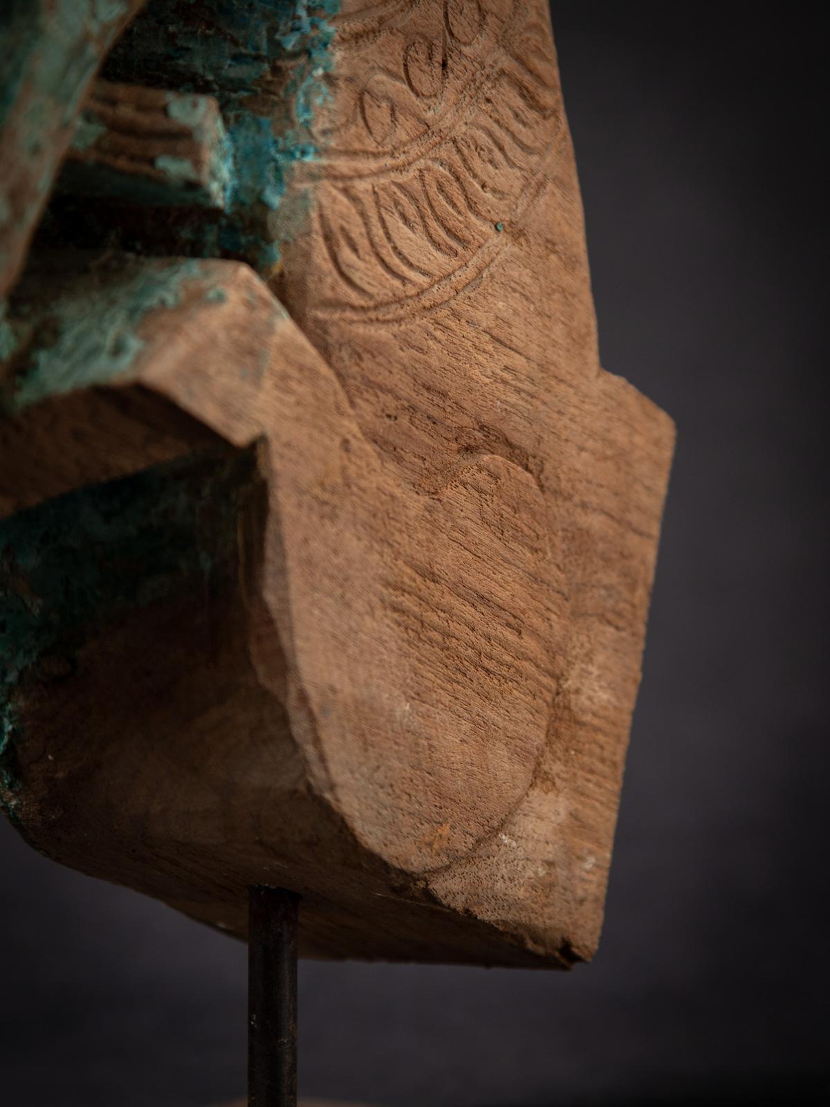 18th century Antique wooden temple fragment of a Horse head from India For Sale 2