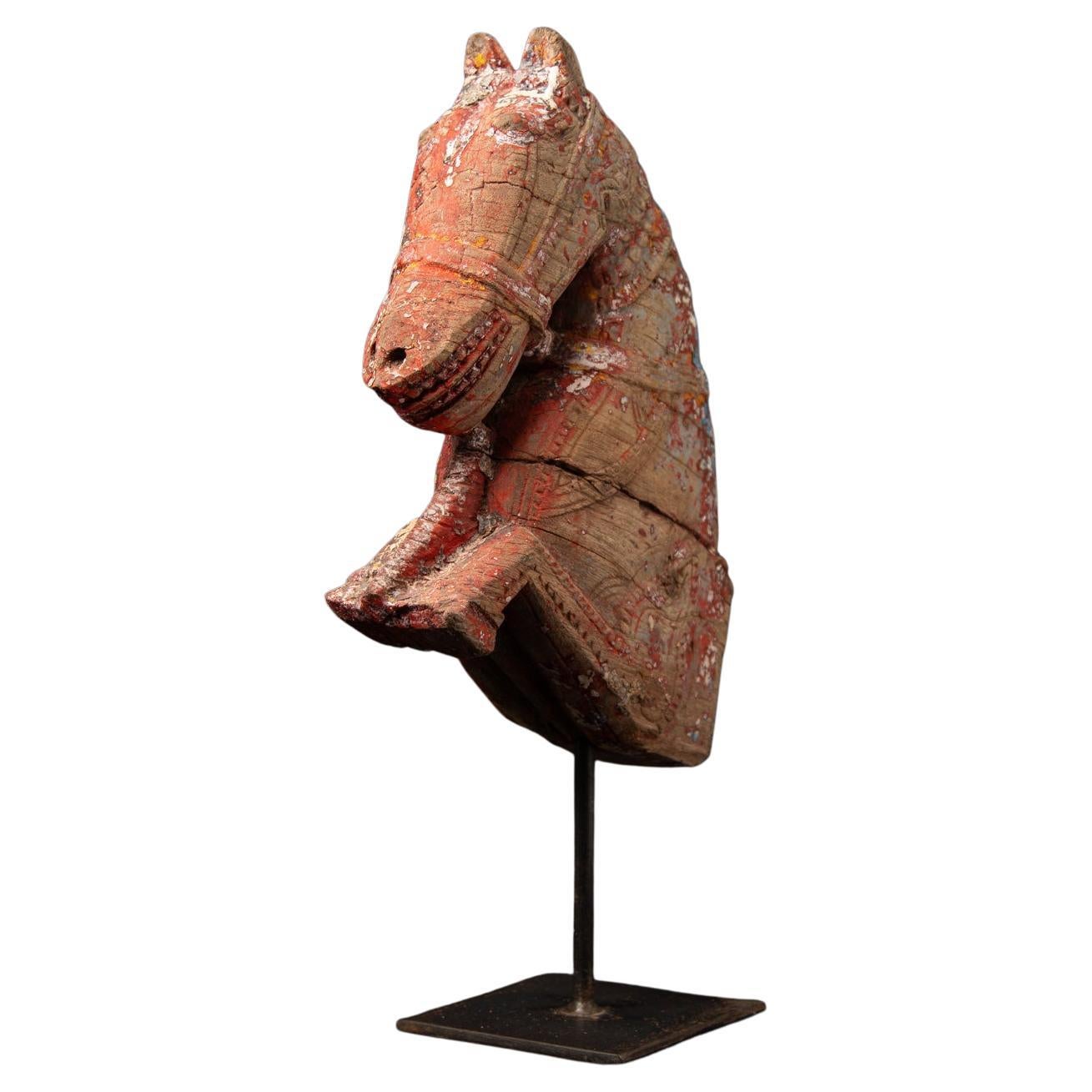 fragment de temple ancien en bois du 18e siècle représentant une tête de cheval d
Inde