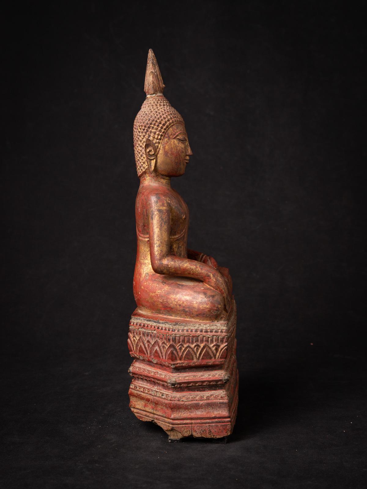 18th Century Antique Wooden Thai Buddha Statue in Bhumisparsha Mudra For Sale 13