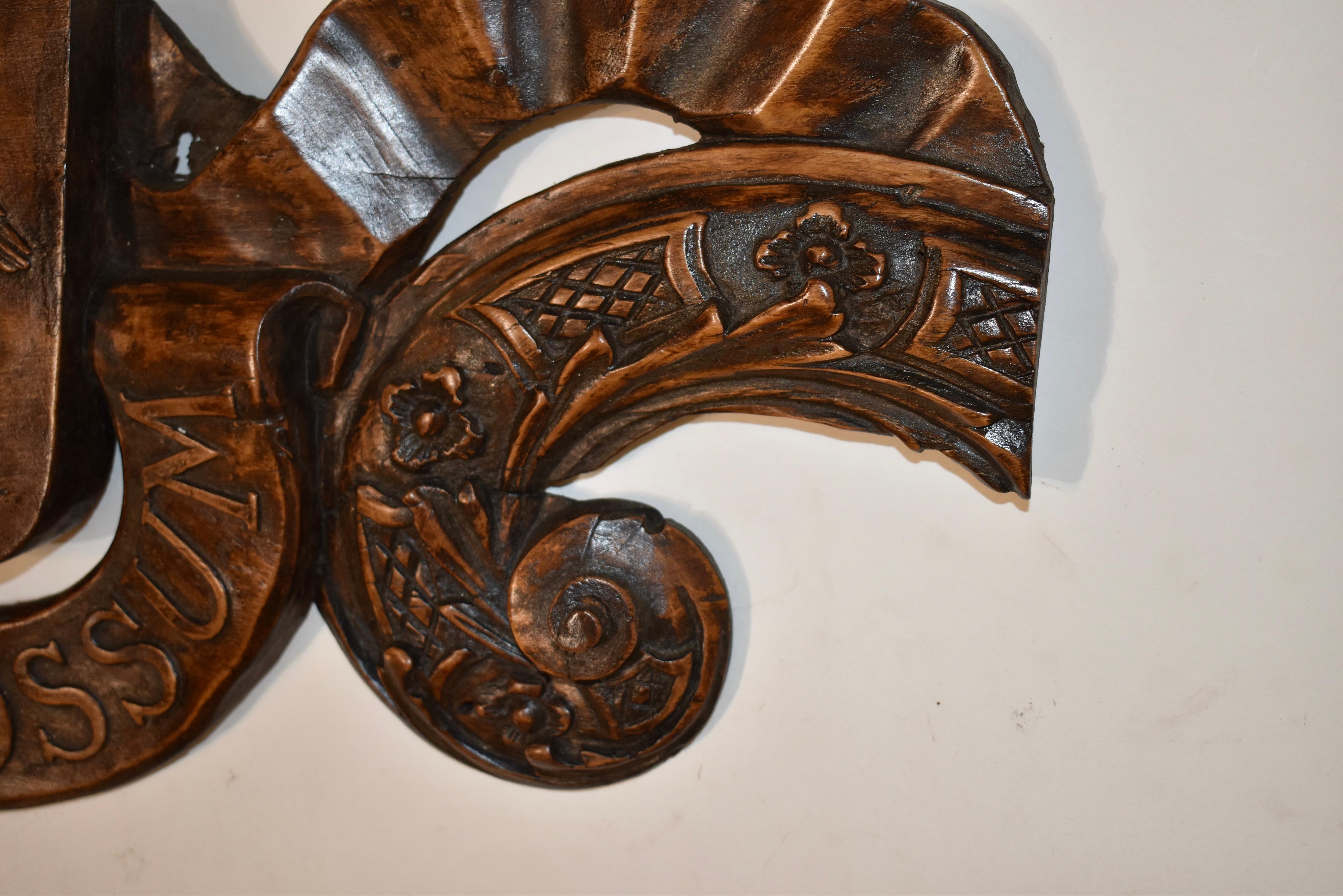 18th Century Architectural Door Carving In Good Condition For Sale In High Point, NC