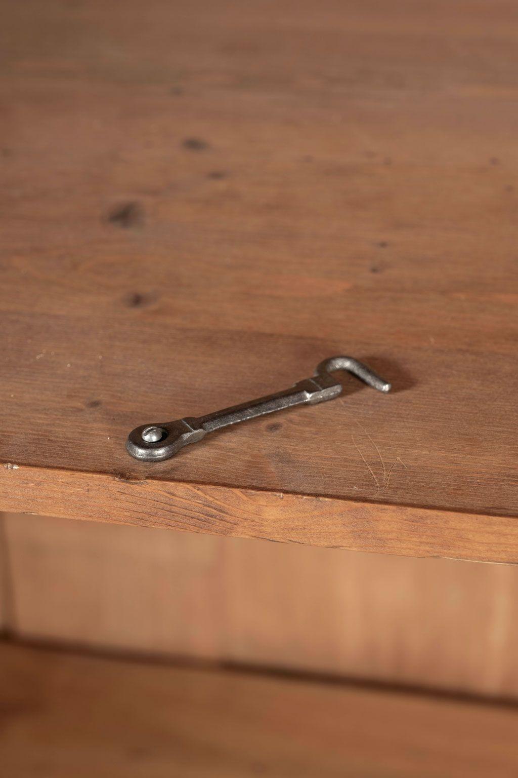 Armoire du XVIIIe siècle en bois d'olivier et en frêne en vente 7