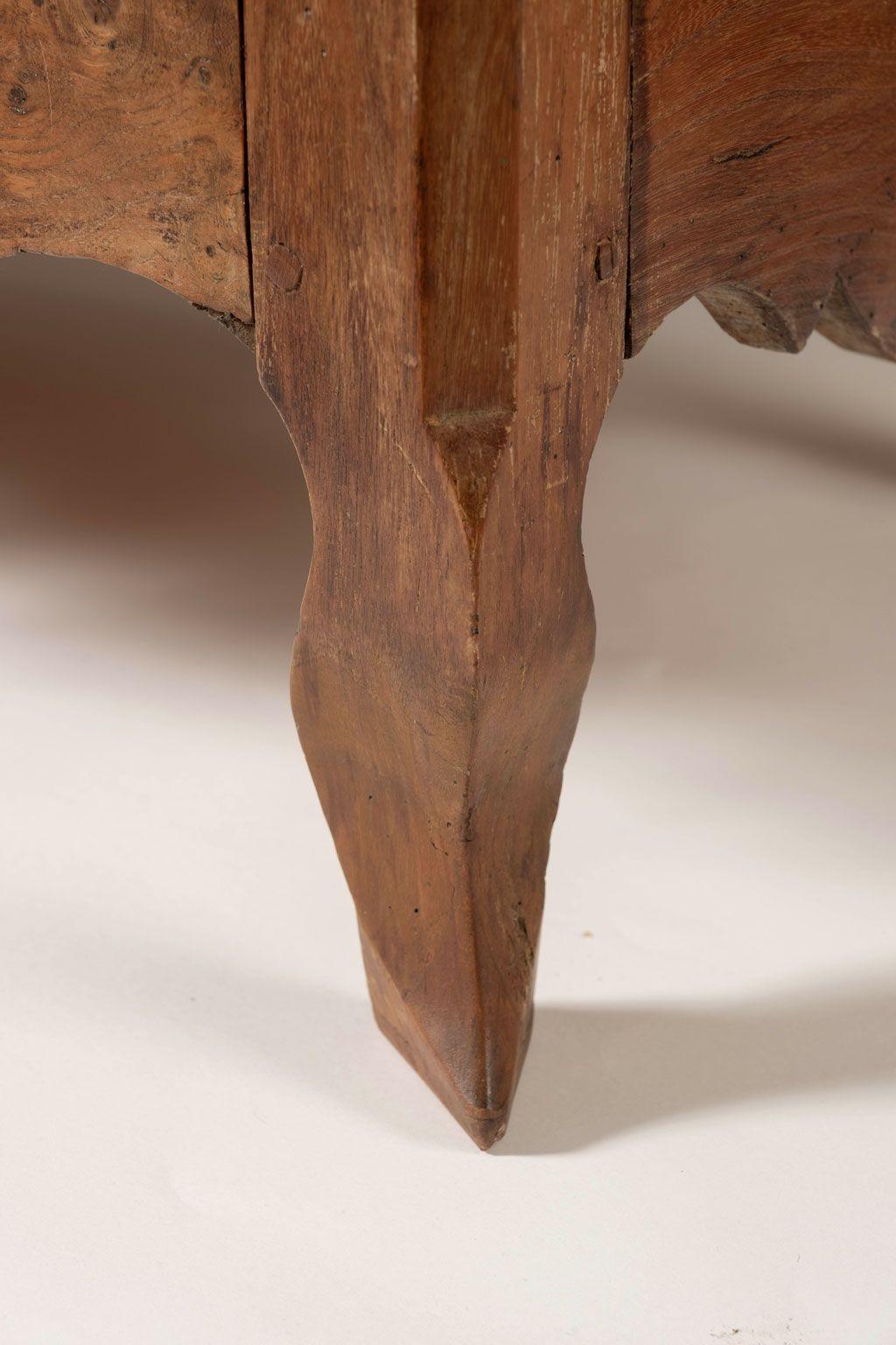 Armoire du XVIIIe siècle en bois d'olivier et en frêne en vente 10